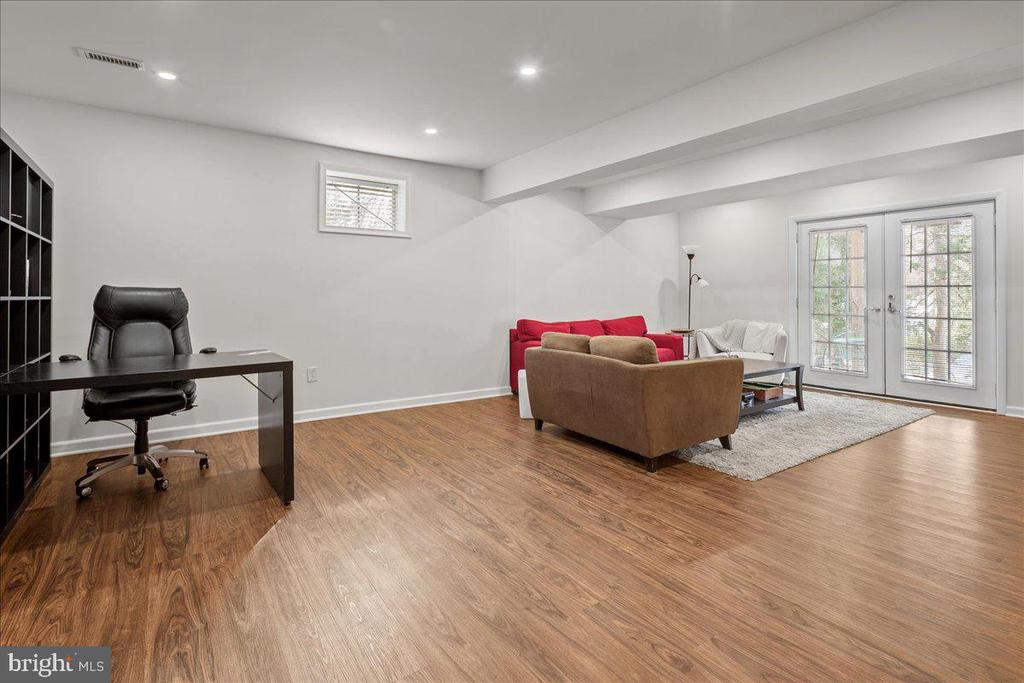 5262 PUMPHREY DRIVE