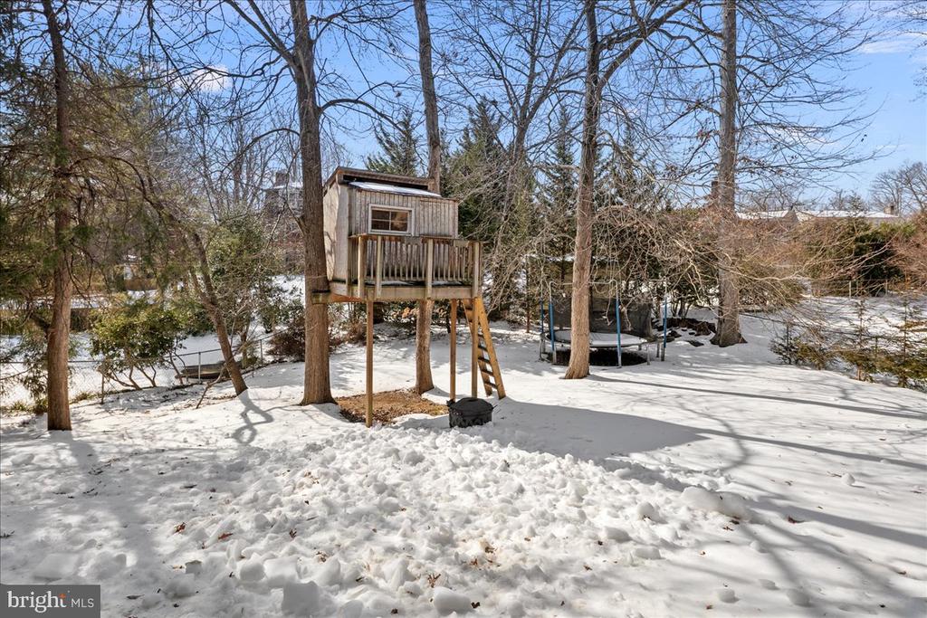 5262 PUMPHREY DRIVE