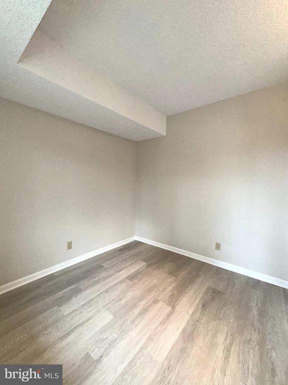 3800 POWELL LANE 302