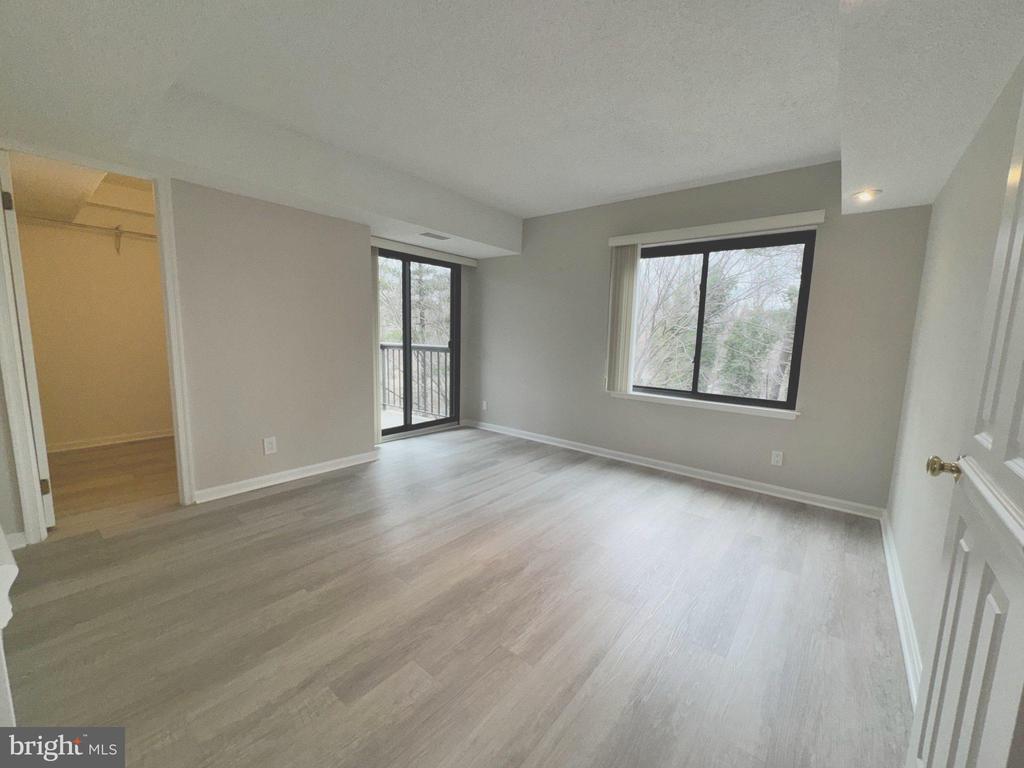 3800 POWELL LANE 302