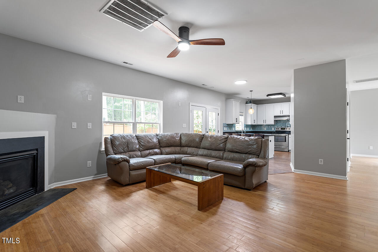4528 Shady Side Lane