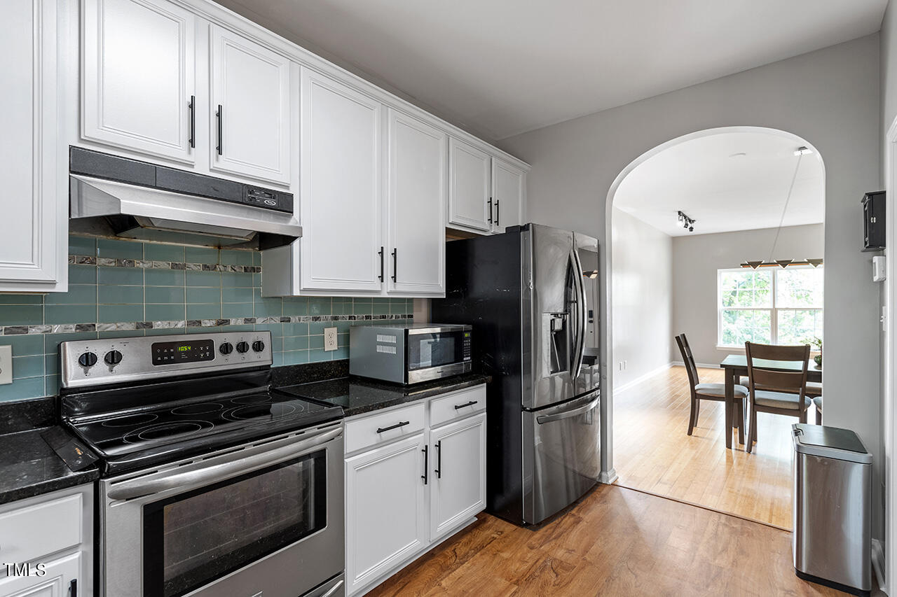 4528 Shady Side Lane
