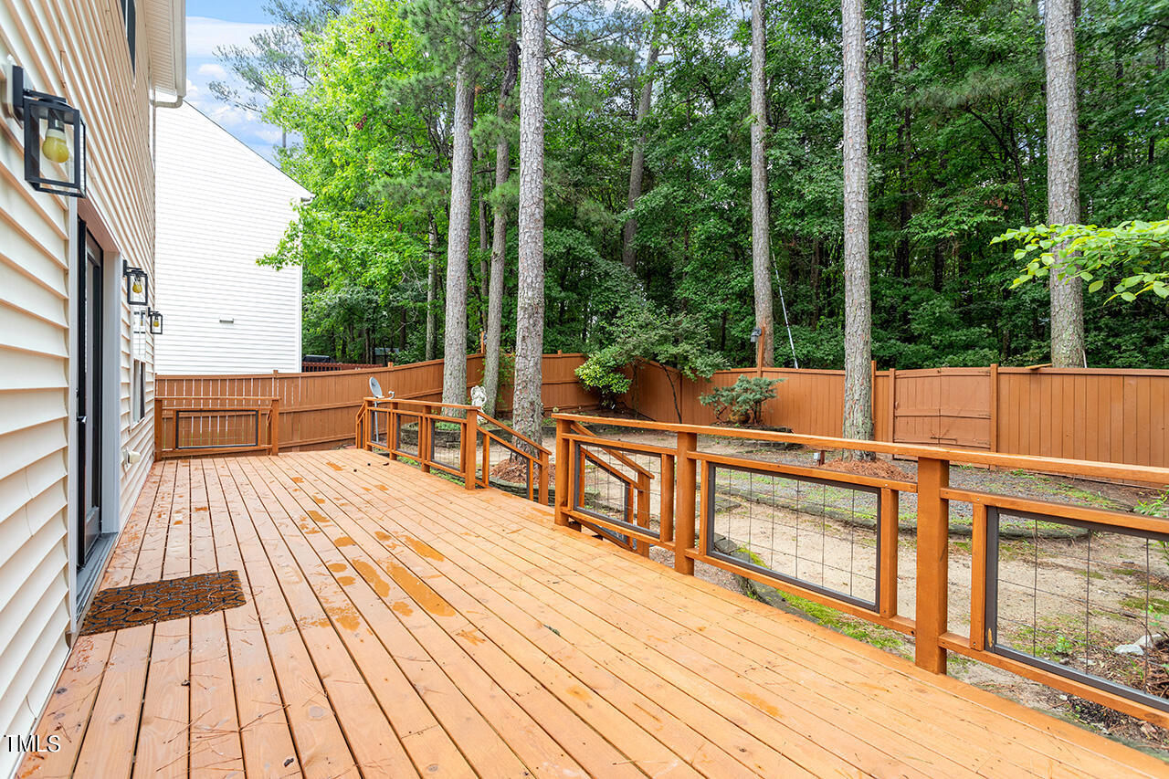 4528 Shady Side Lane