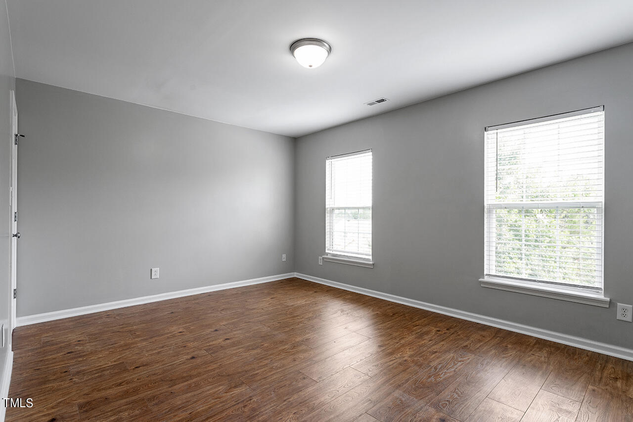 4528 Shady Side Lane
