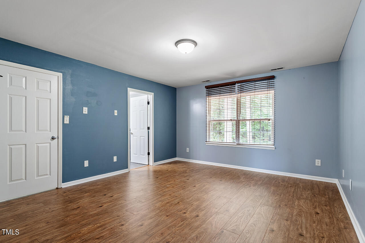 4528 Shady Side Lane