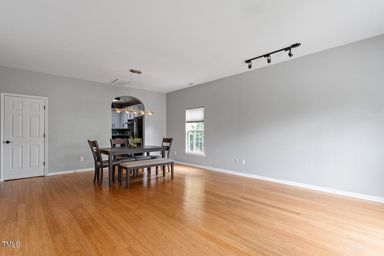 4528 Shady Side Lane