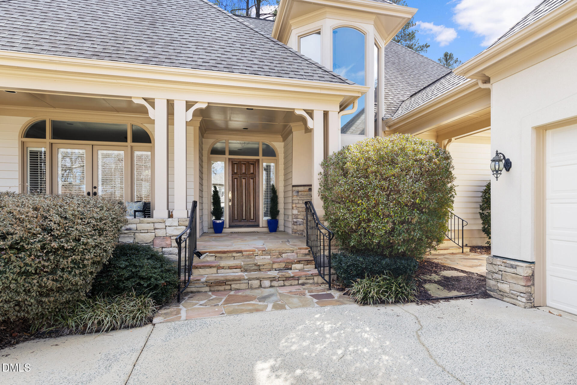 19240 Stone Brook