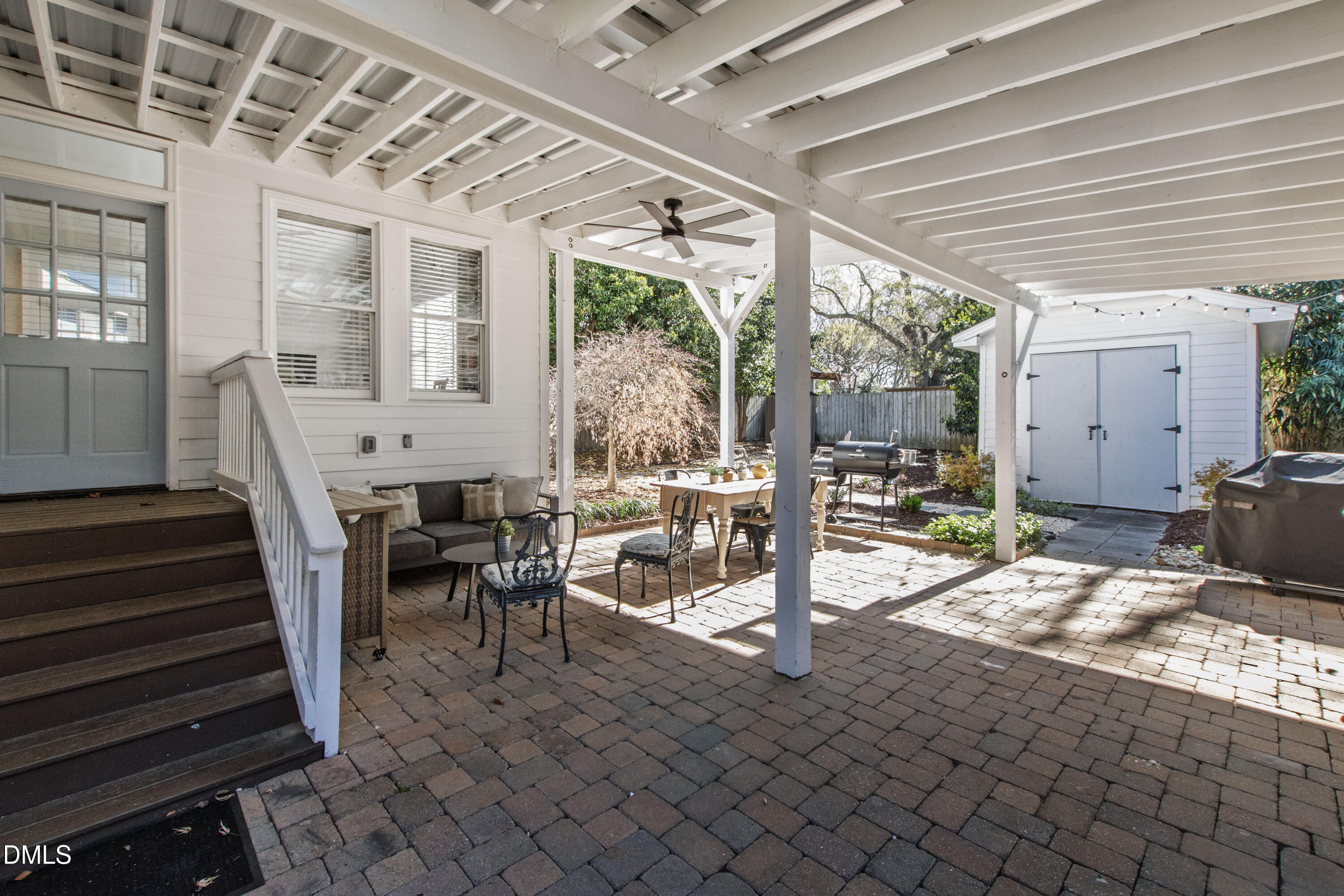 1712 Scales Street