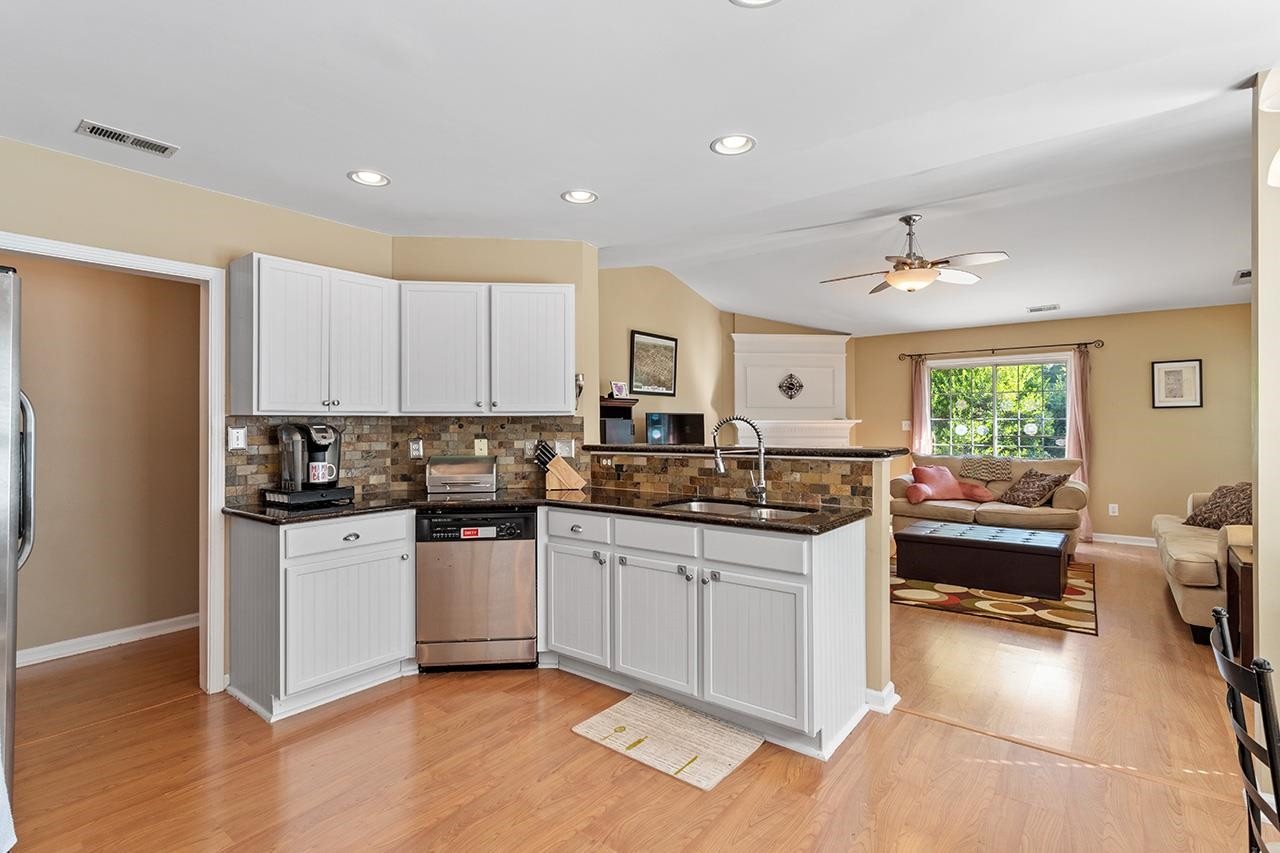 7 Spring Glen Court