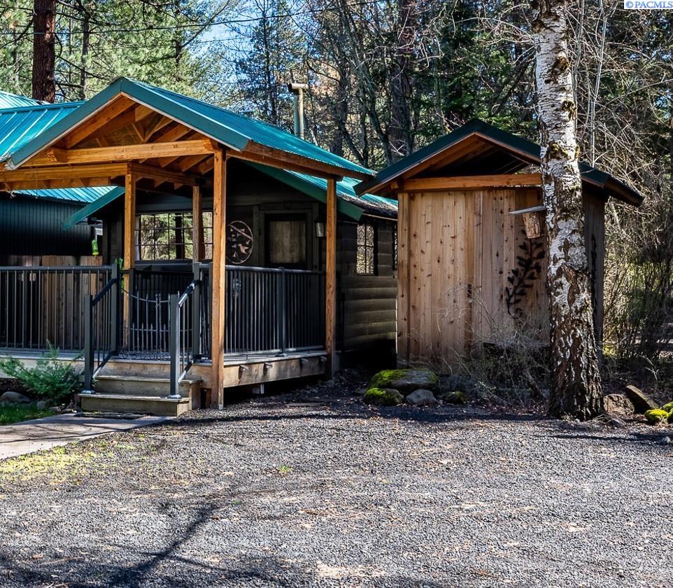 100-102 Mountain Home Park