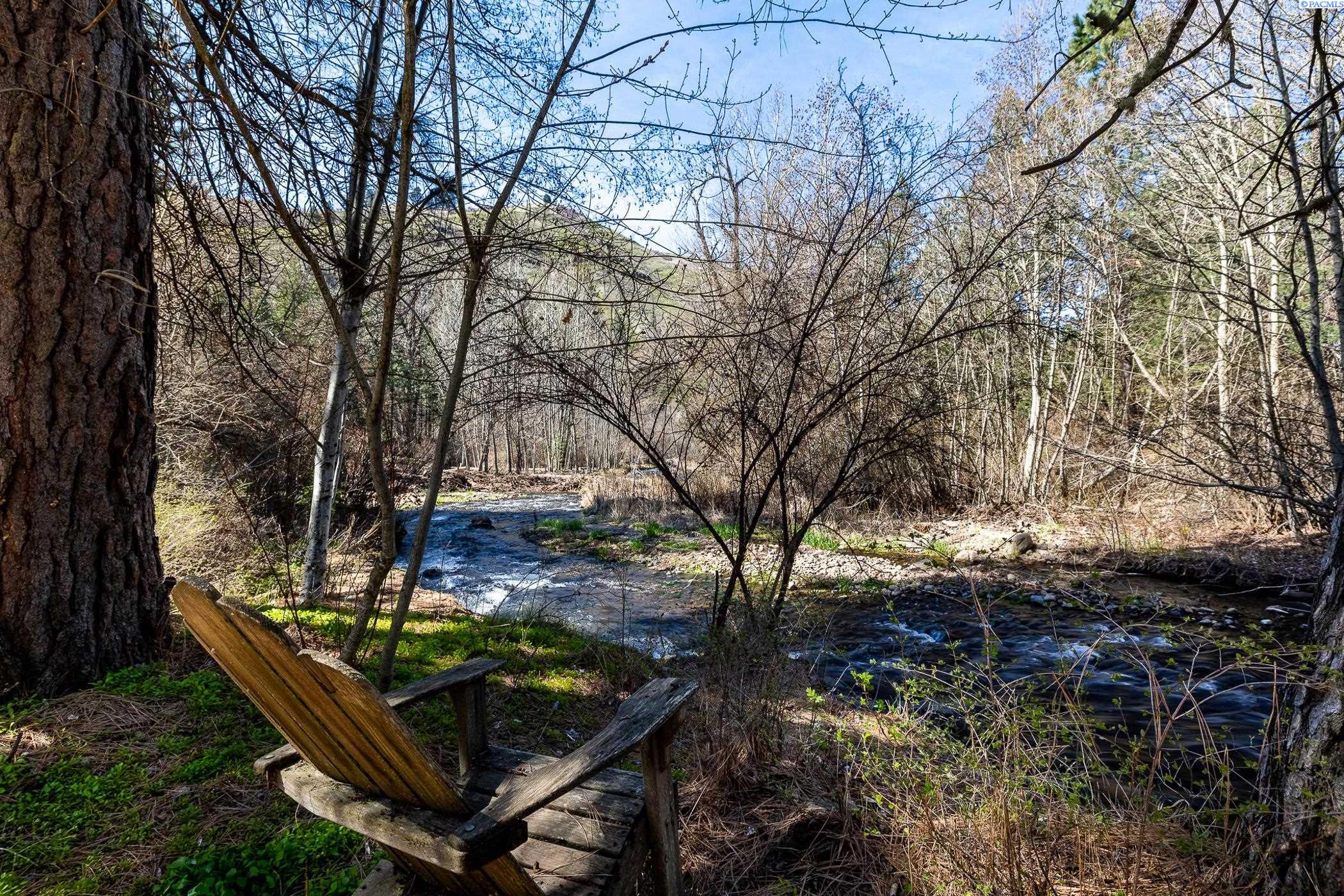 100-102 Mountain Home Park