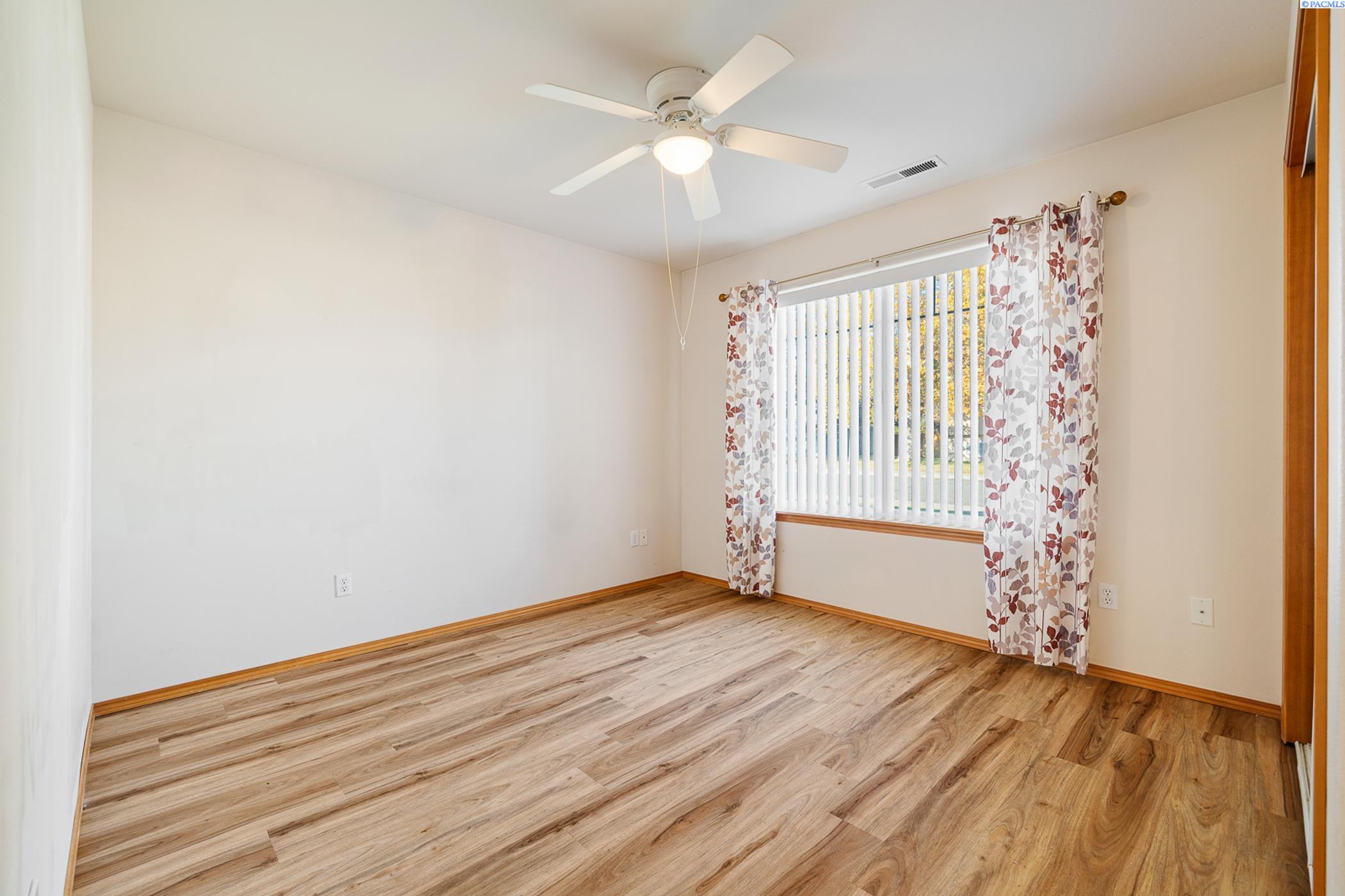 2515 W Grand Ronde Ave Unit C