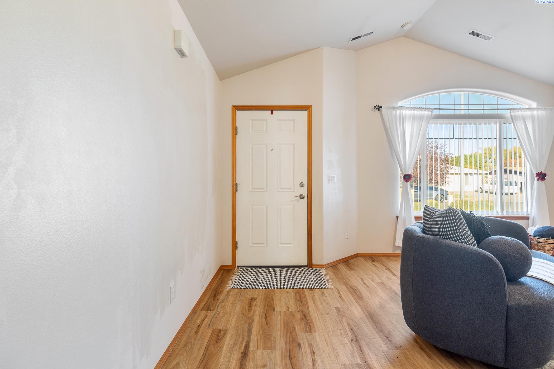 2515 W Grand Ronde Ave Unit C