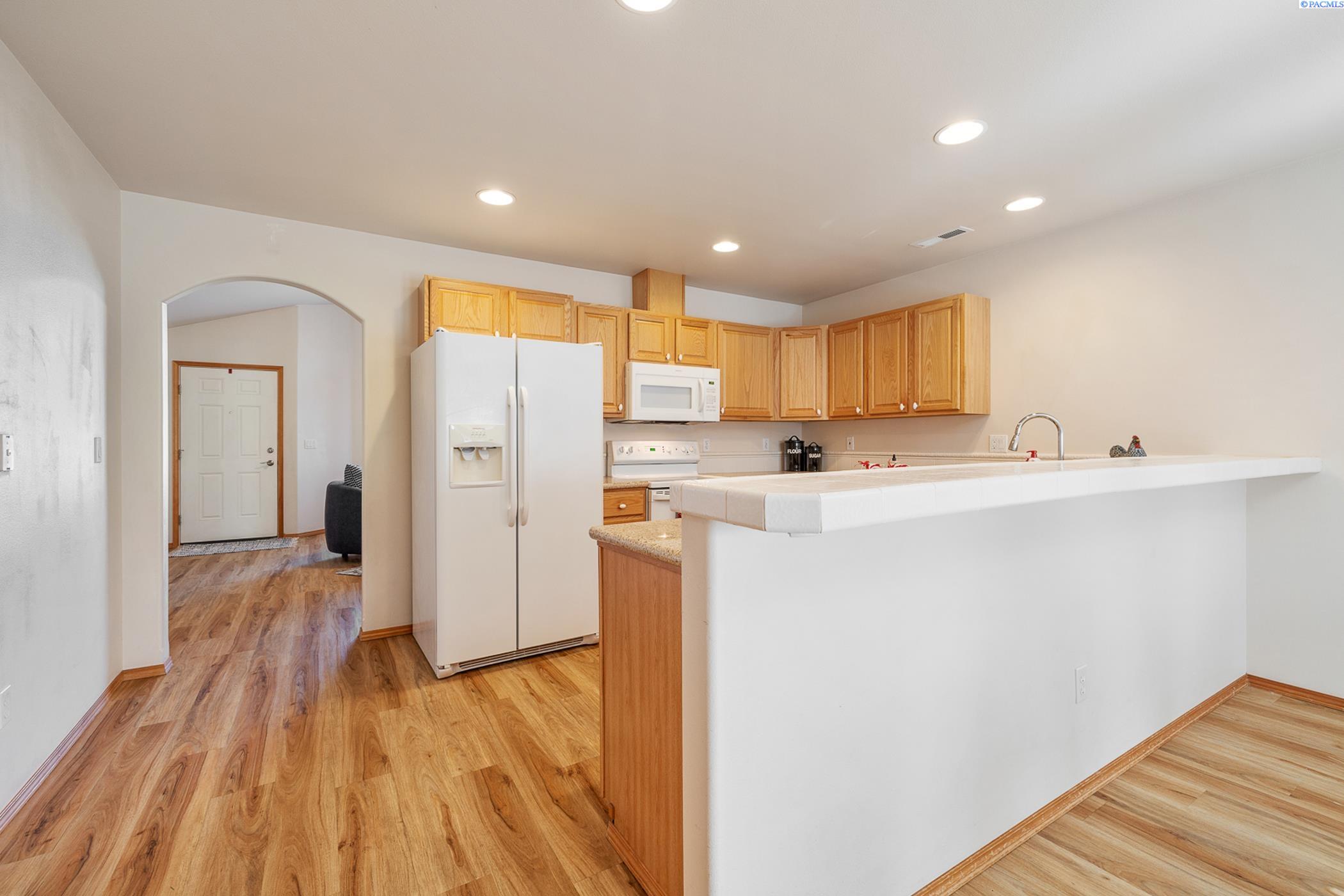 2515 W Grand Ronde Ave Unit C
