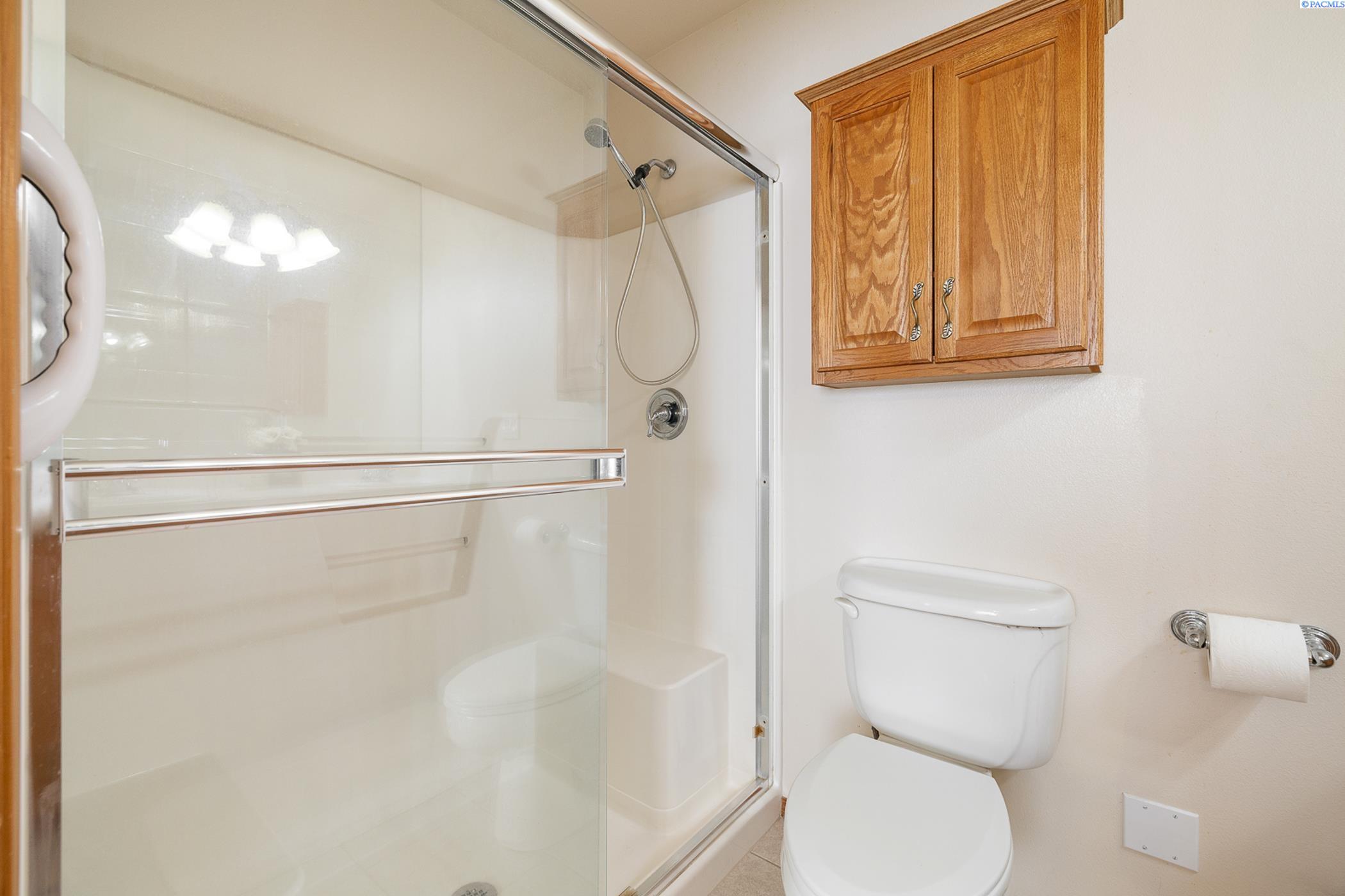 2515 W Grand Ronde Ave Unit C