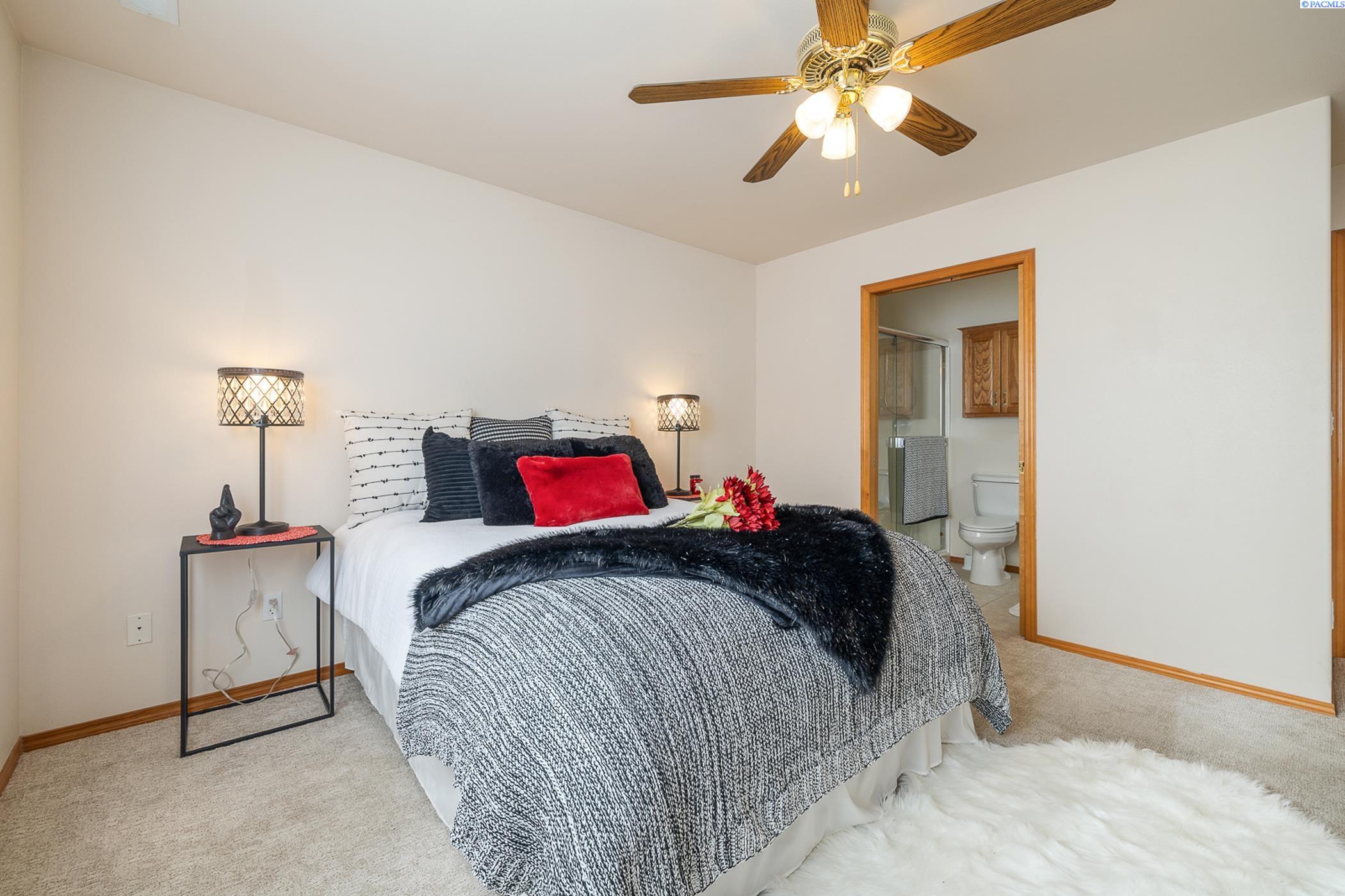 2515 W Grand Ronde Ave Unit C