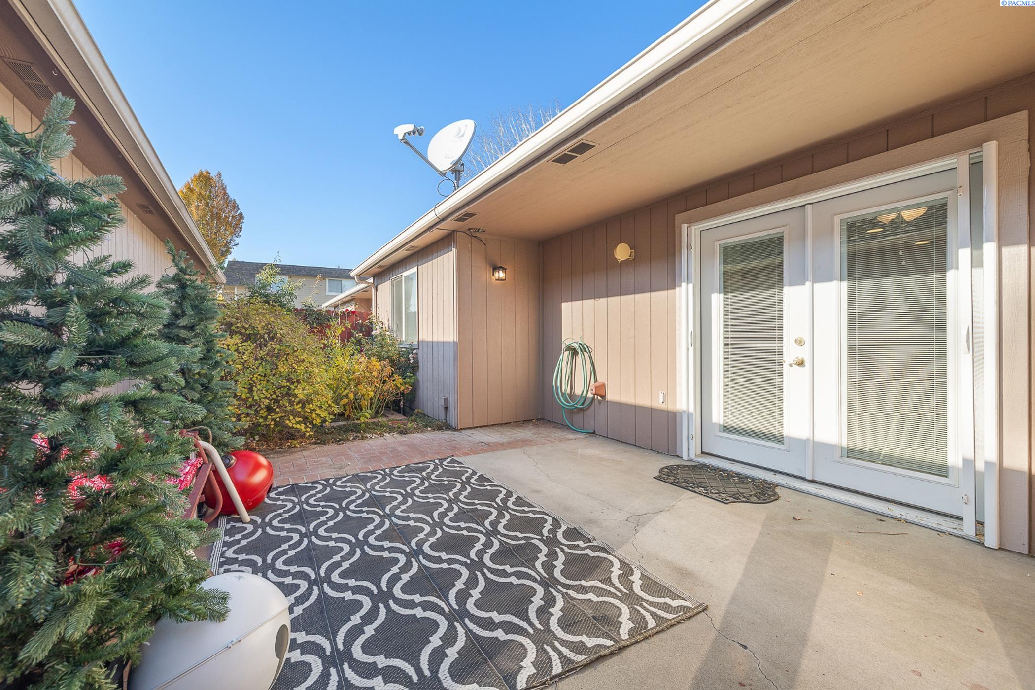 2515 W Grand Ronde Ave Unit C