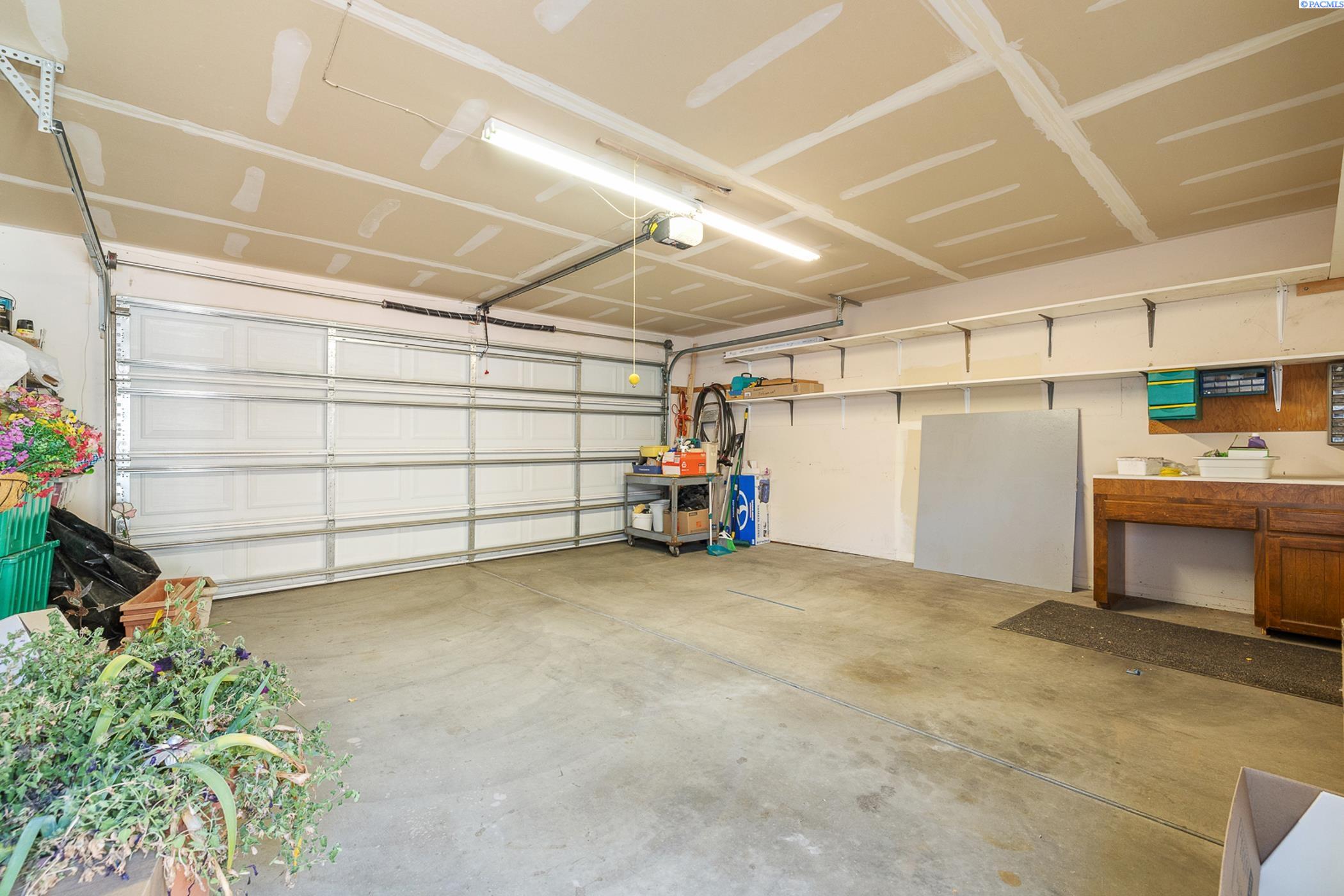 2515 W Grand Ronde Ave Unit C