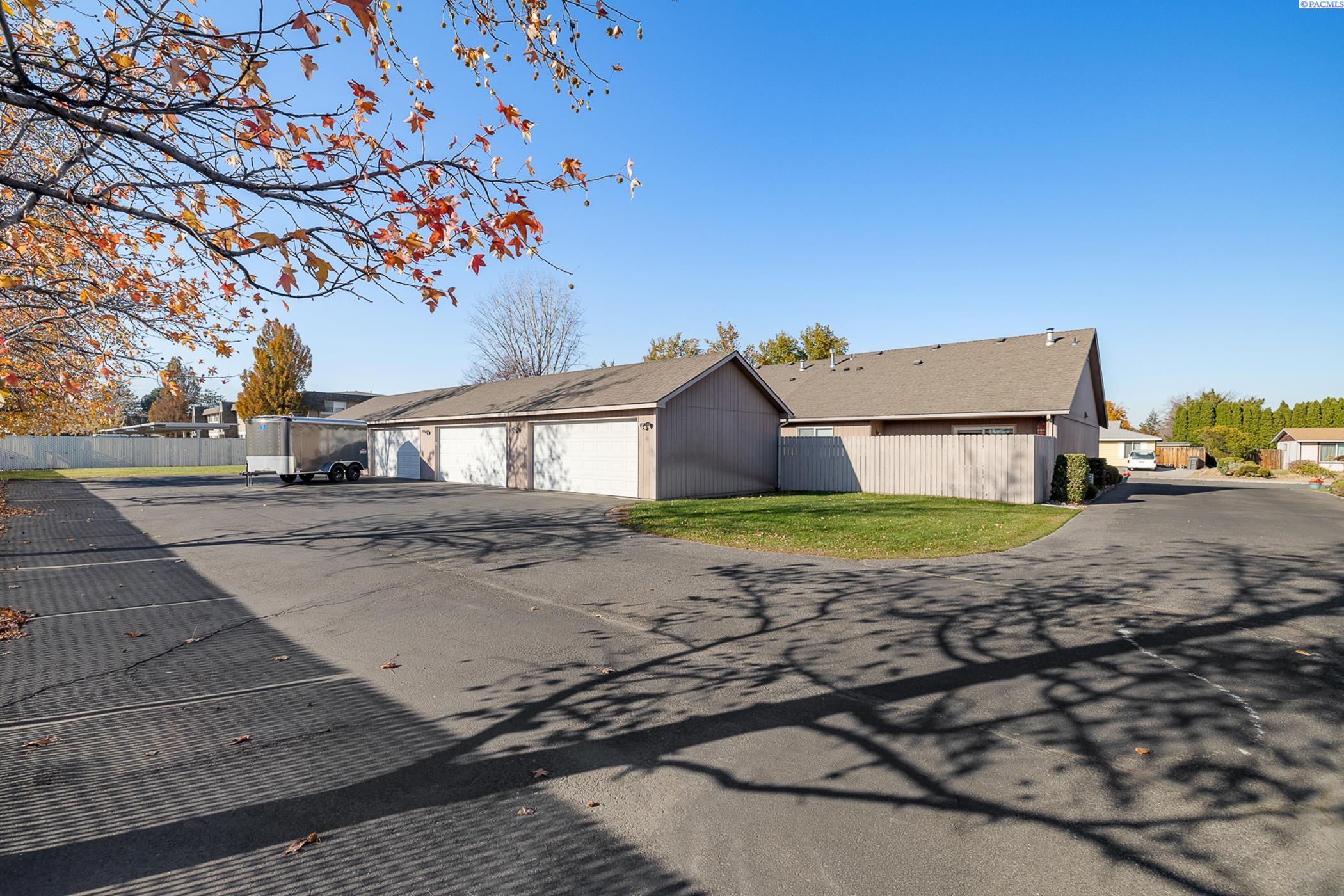 2515 W Grand Ronde Ave Unit C