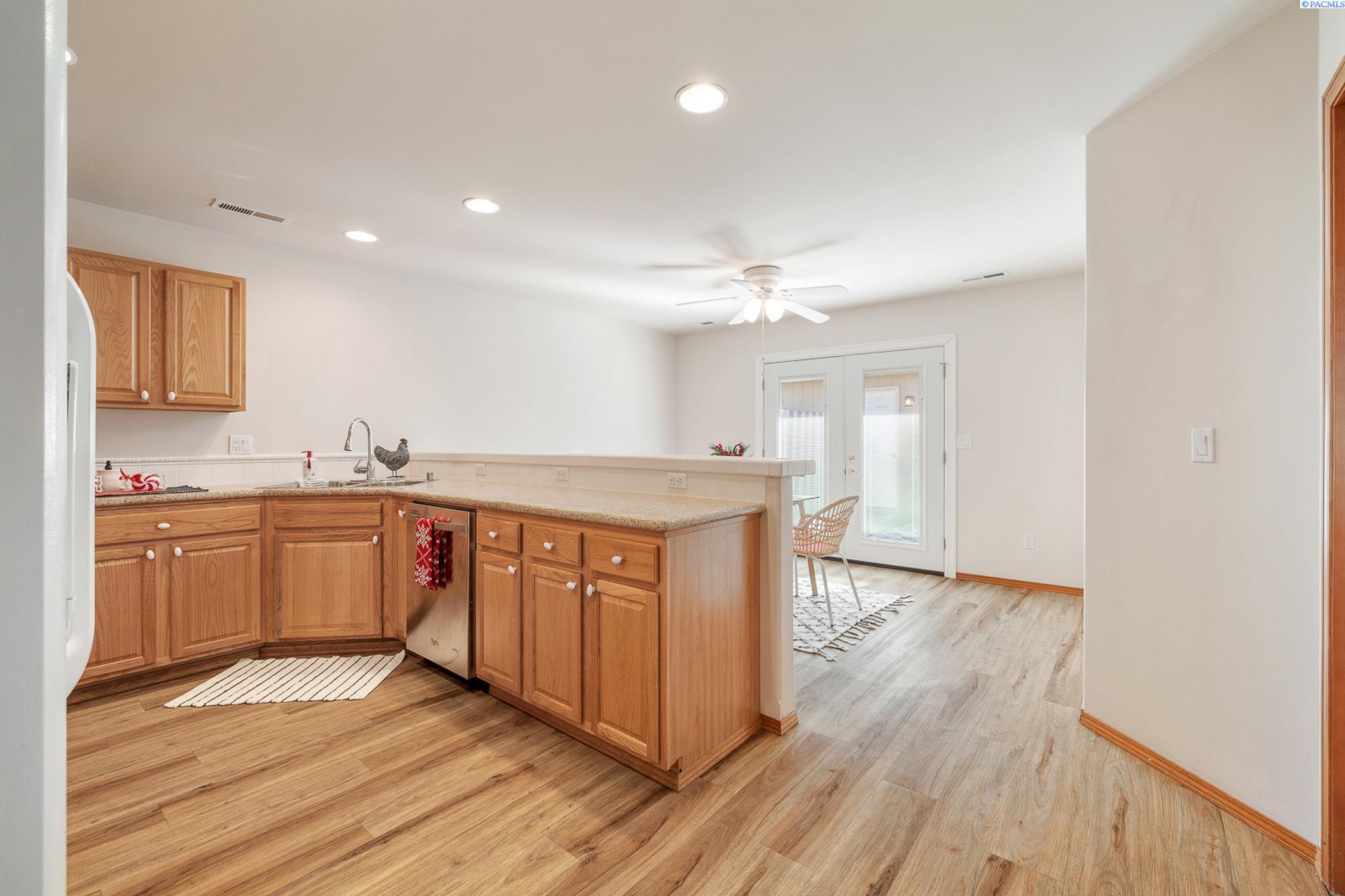 2515 W Grand Ronde Ave Unit C