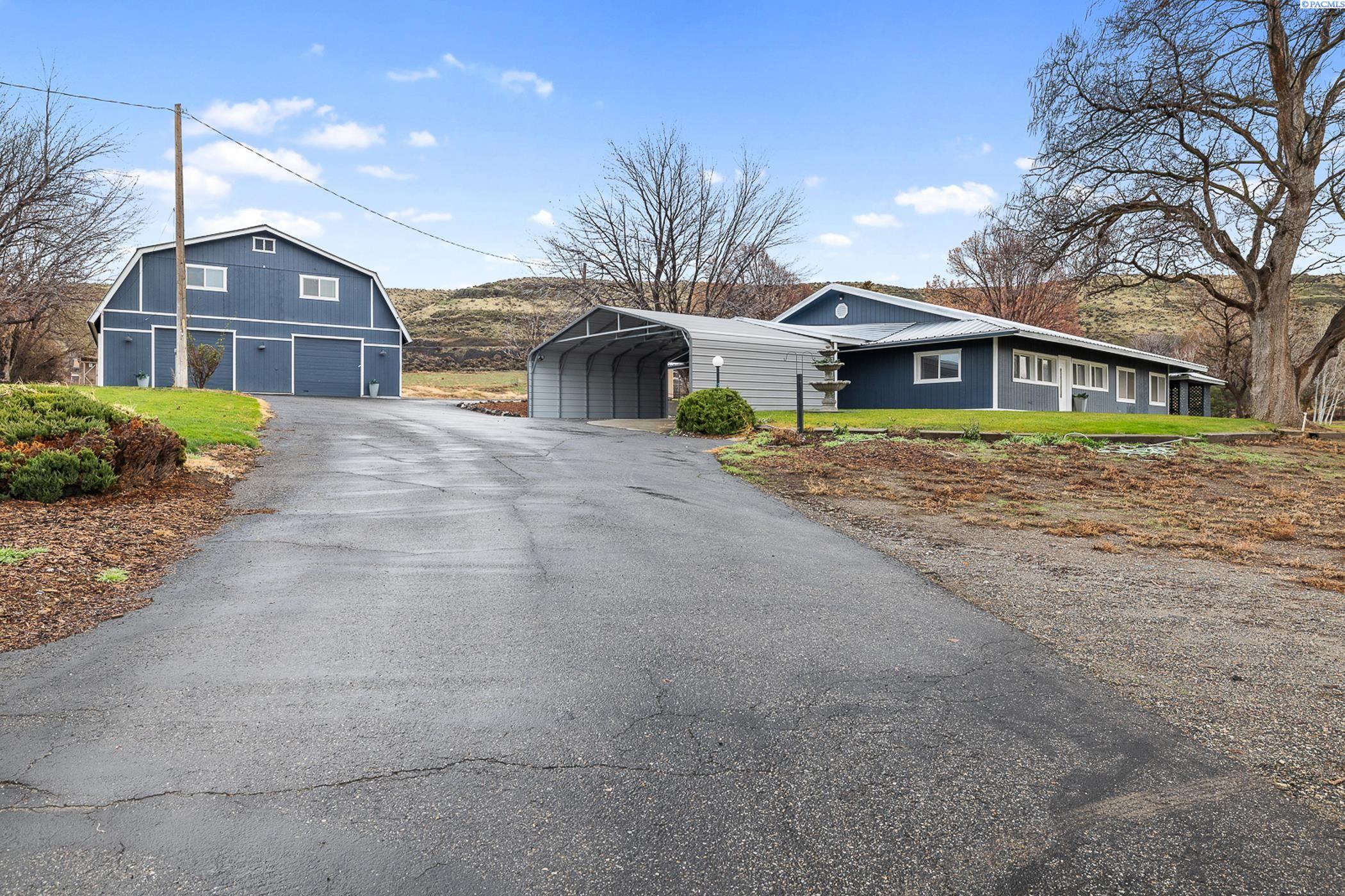 104105 E Badger Road