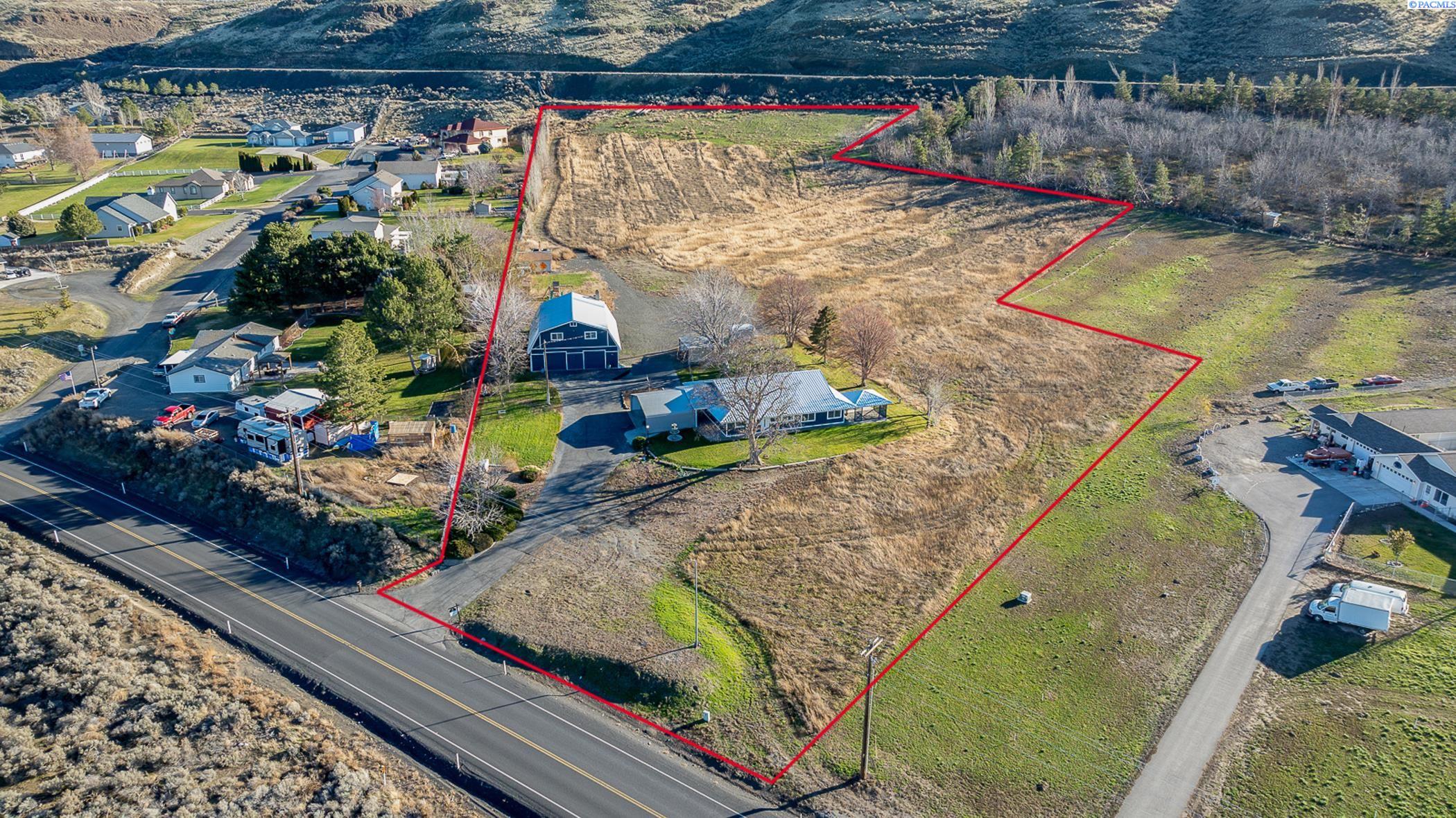 104105 E Badger Road