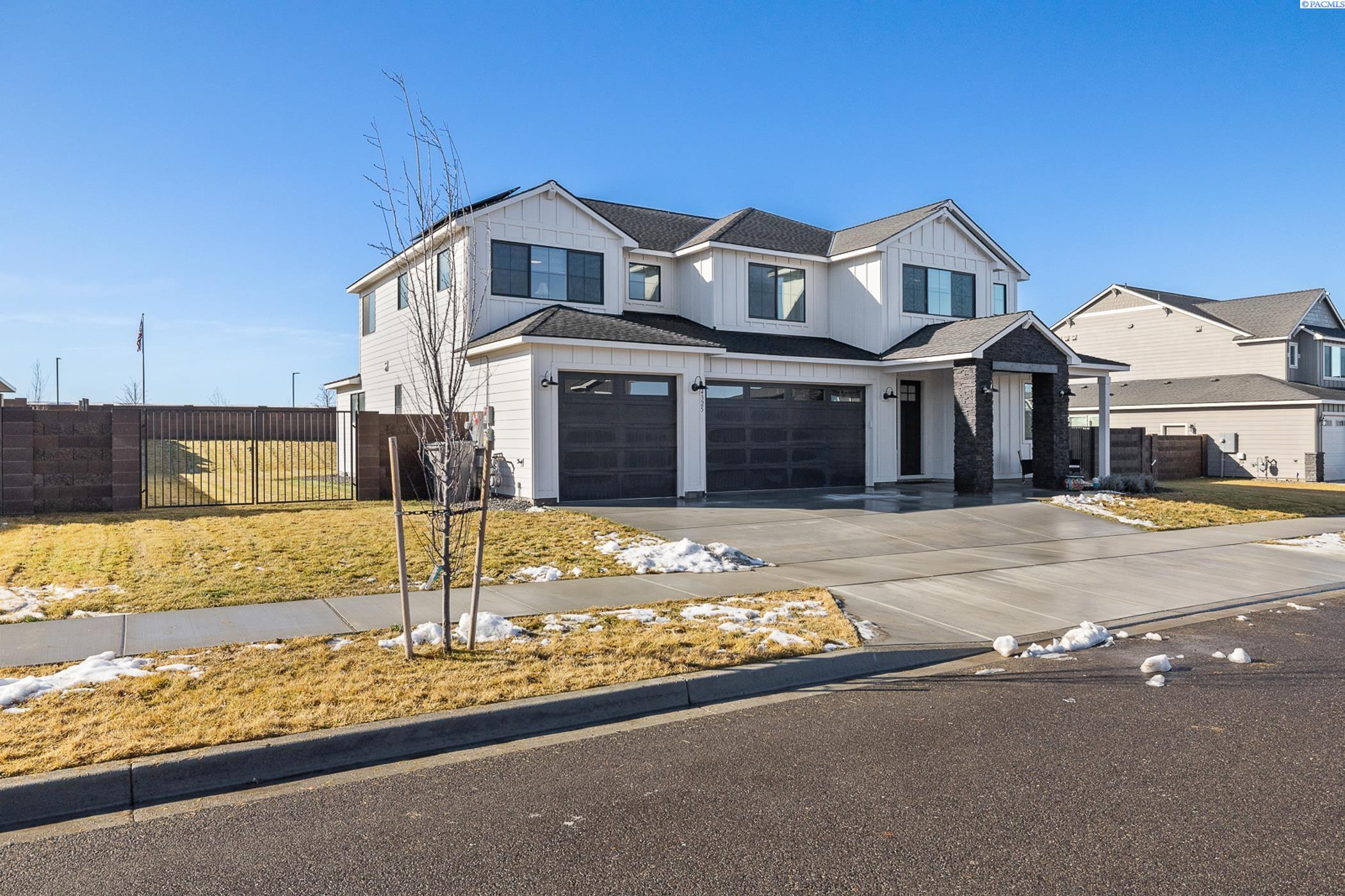 4325 Lolo Way