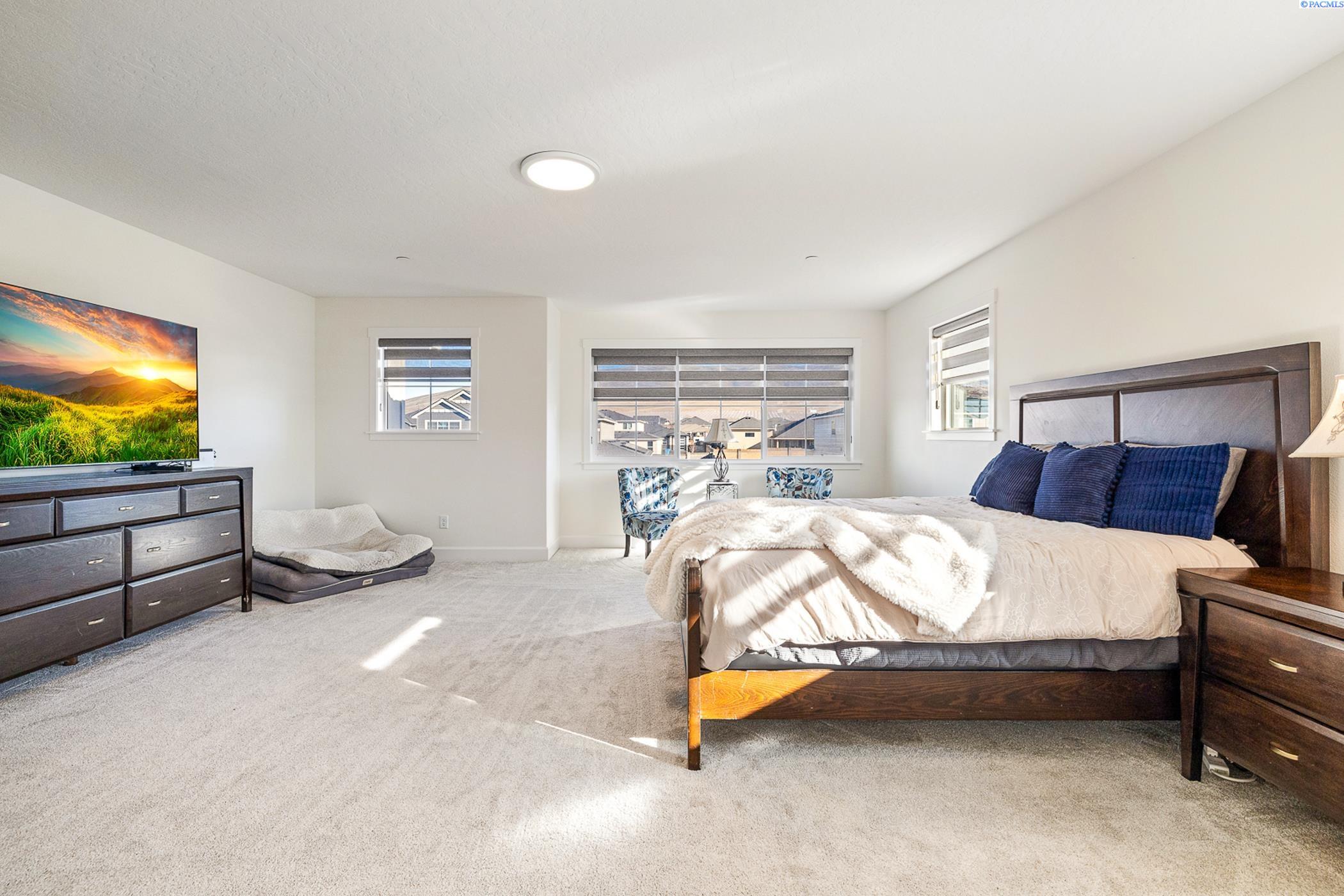 4325 Lolo Way
