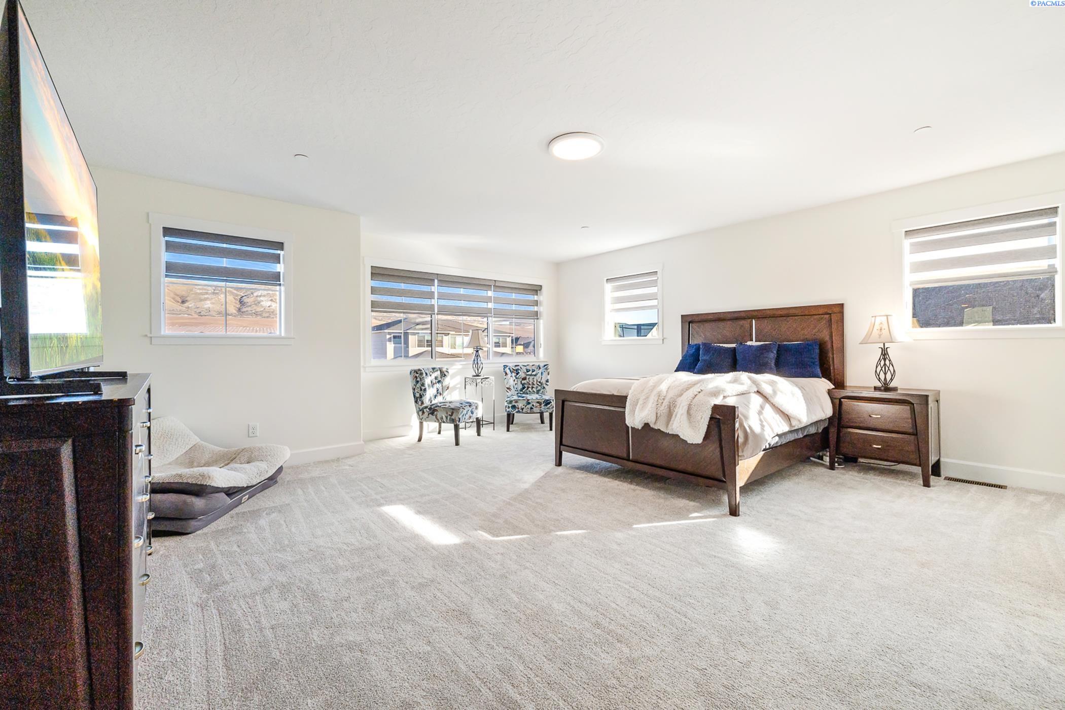 4325 Lolo Way