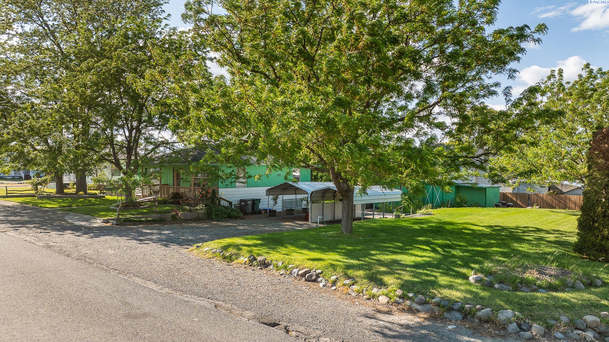 626 W Grand Ronde Avenue
