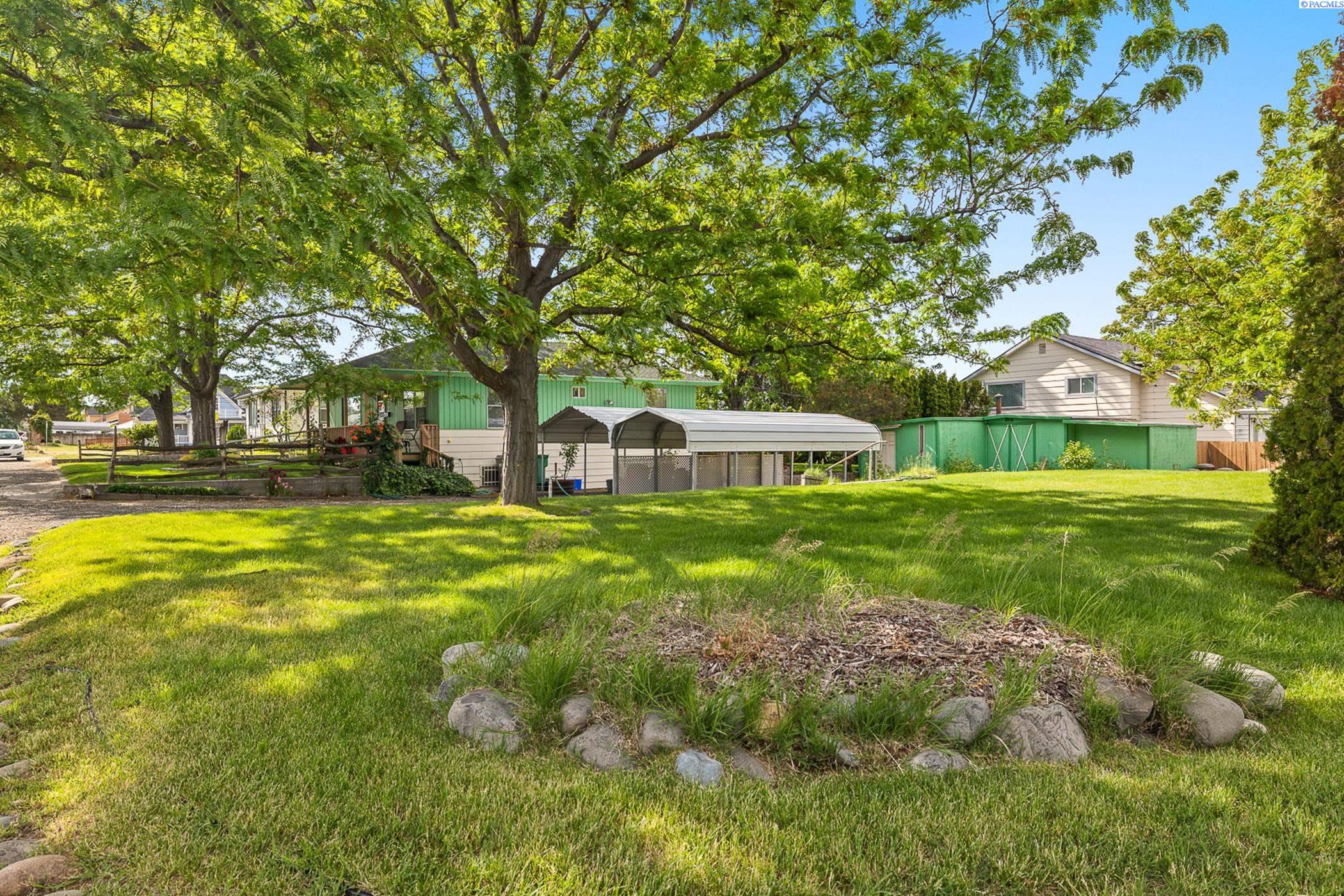 626 W Grand Ronde Avenue