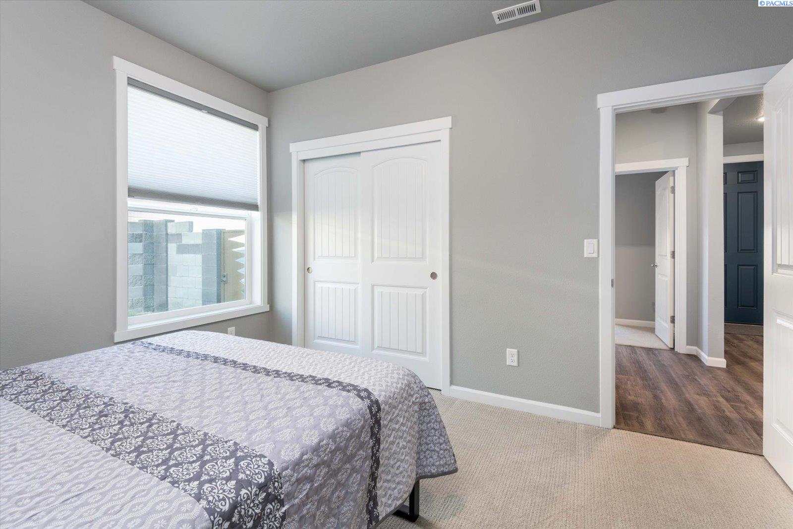 8207 Ballard Loop