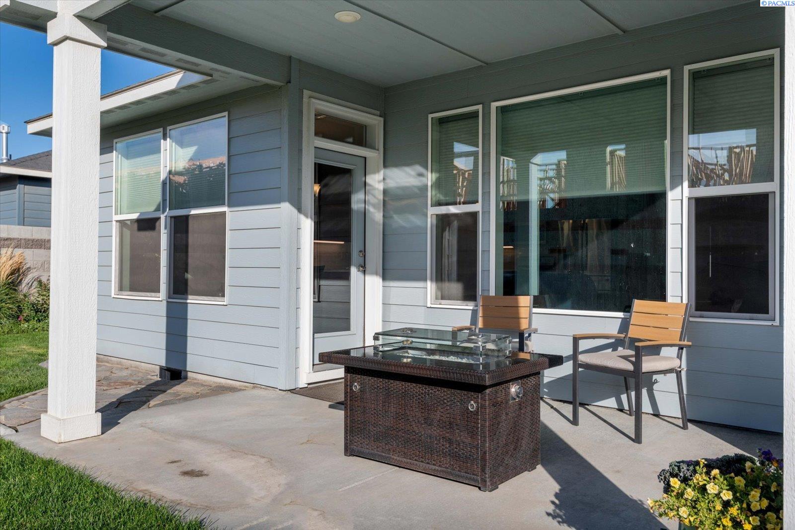 8207 Ballard Loop