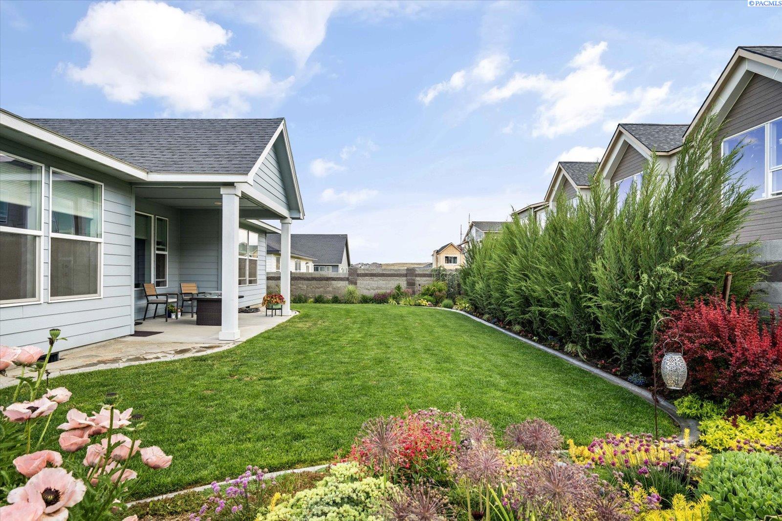 8207 Ballard Loop