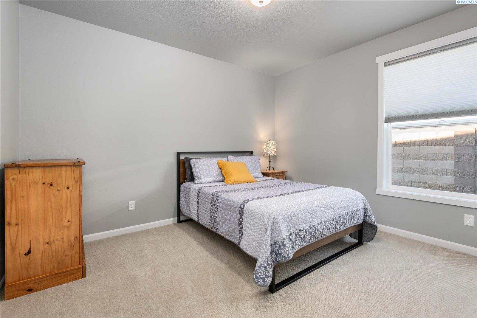 8207 Ballard Loop