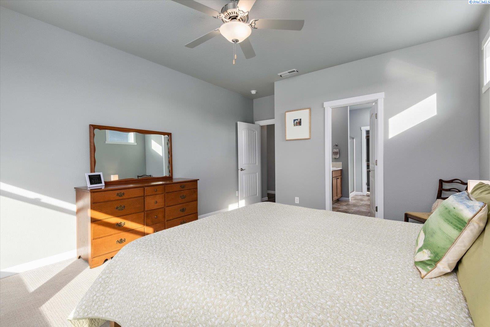 8207 Ballard Loop