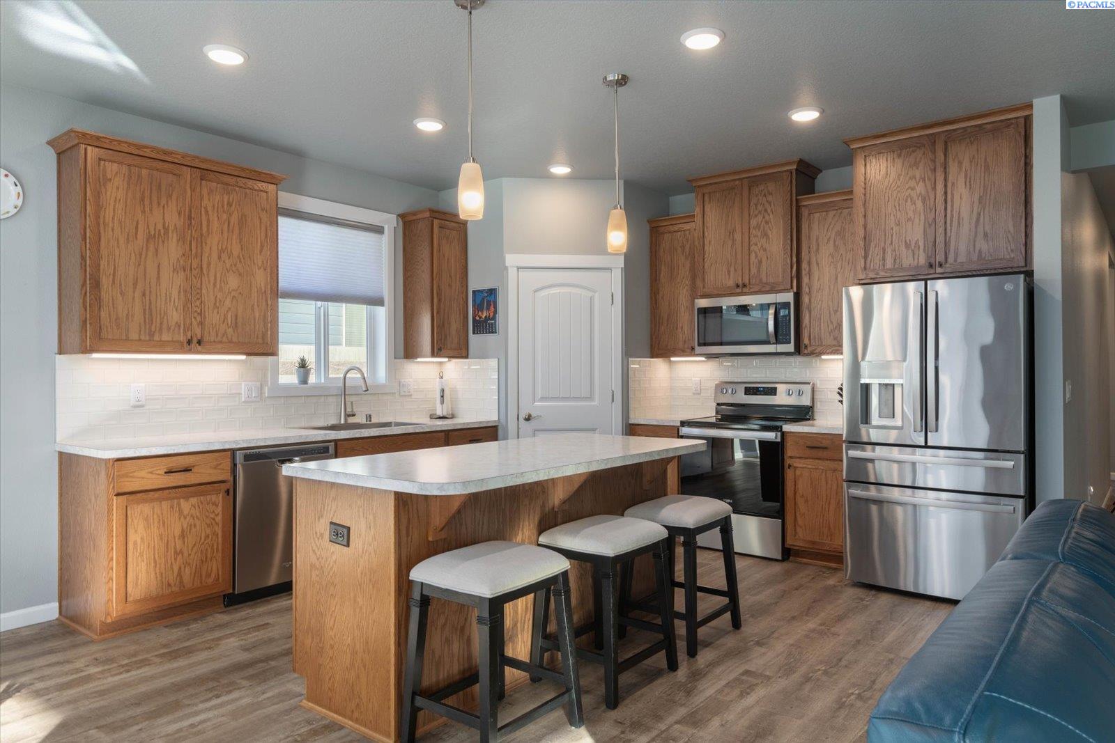 8207 Ballard Loop