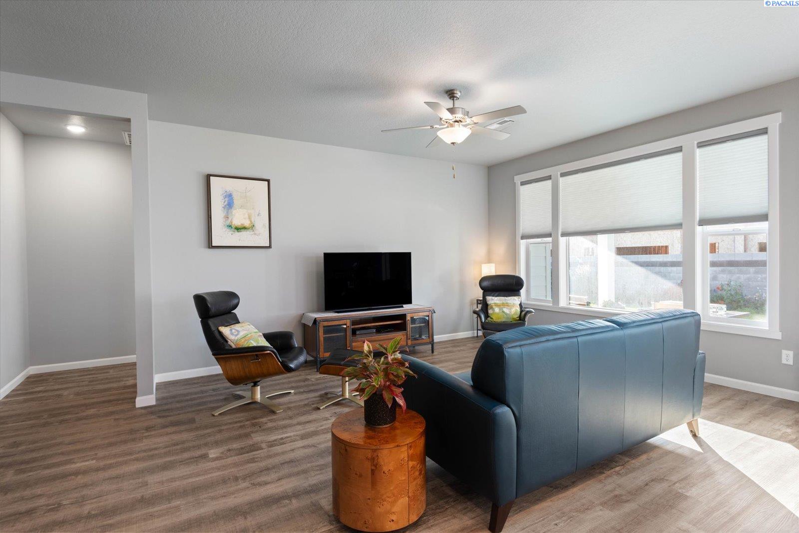8207 Ballard Loop