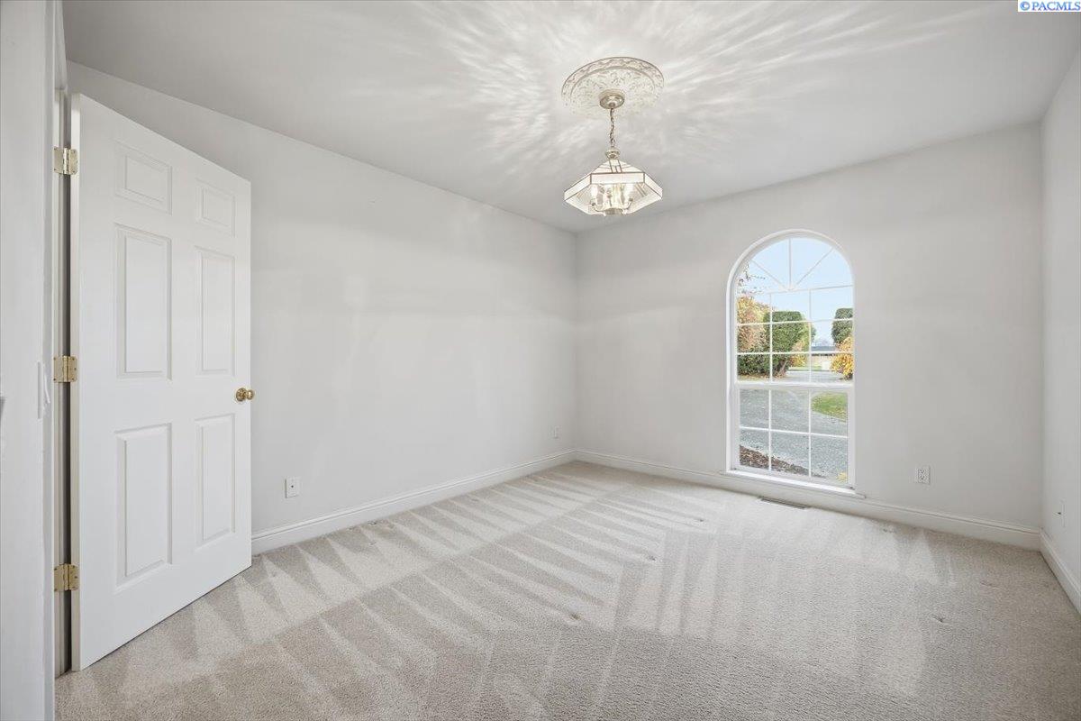 1709 N Road 80