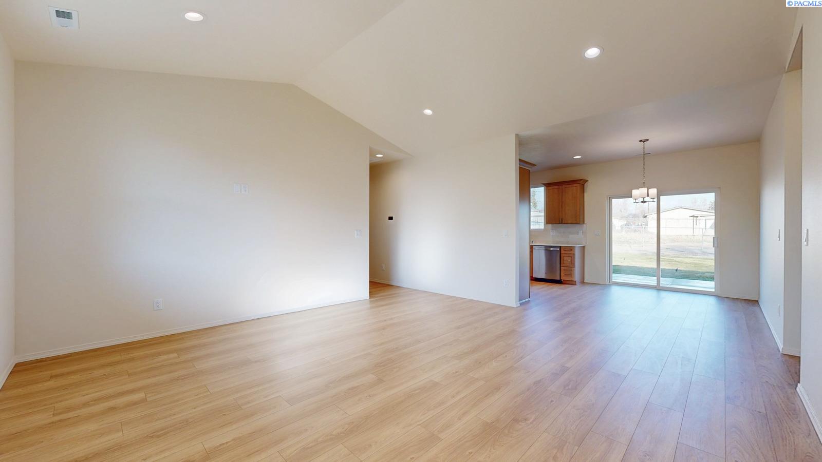 5604 Echo Street