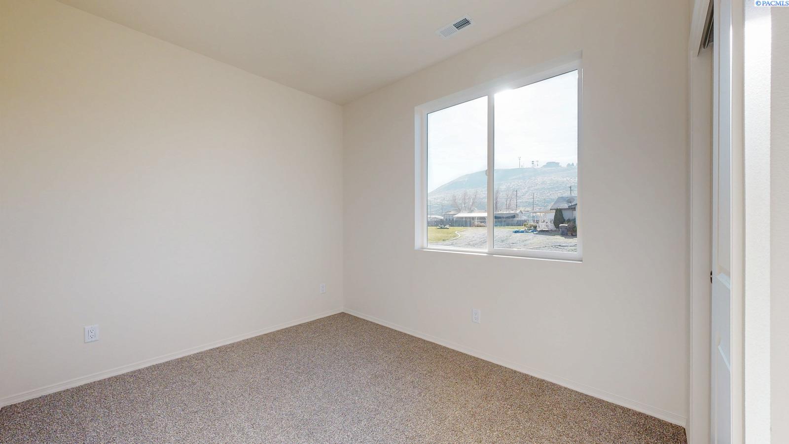 5604 Echo Street