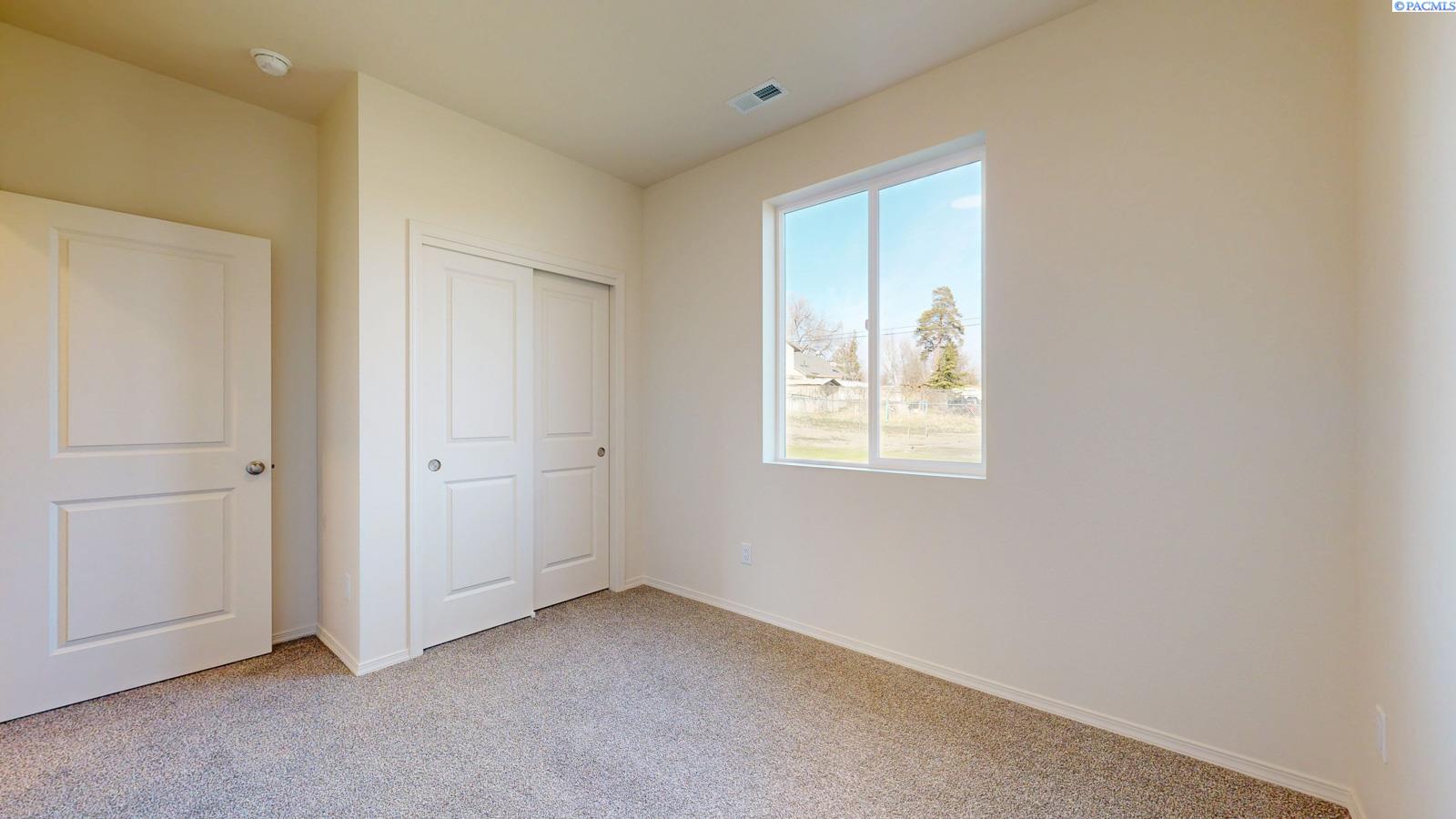 5604 Echo Street
