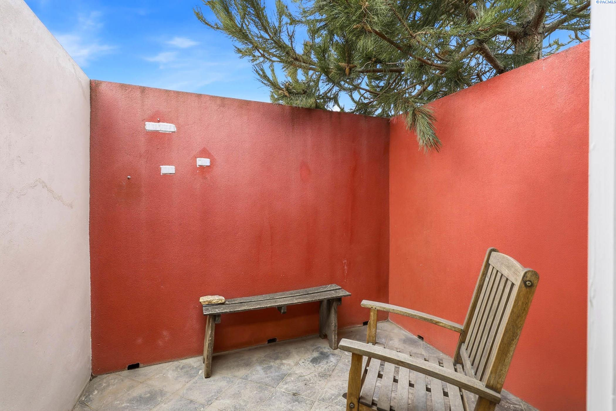 1939 Sunshine Avenue