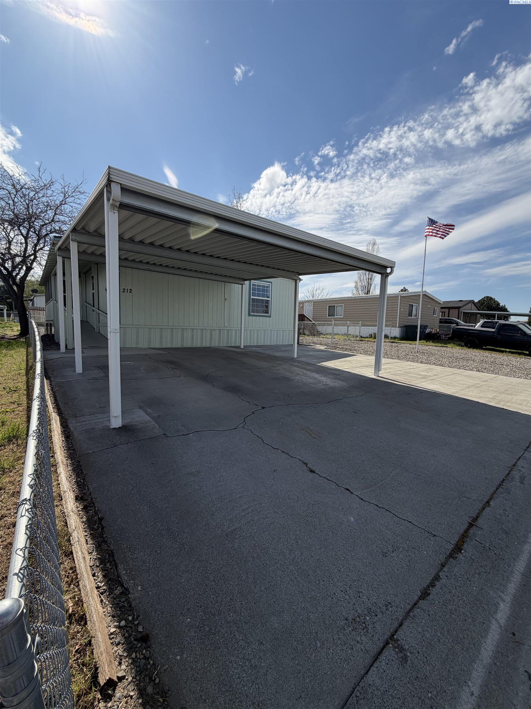212 Crestwood Drive