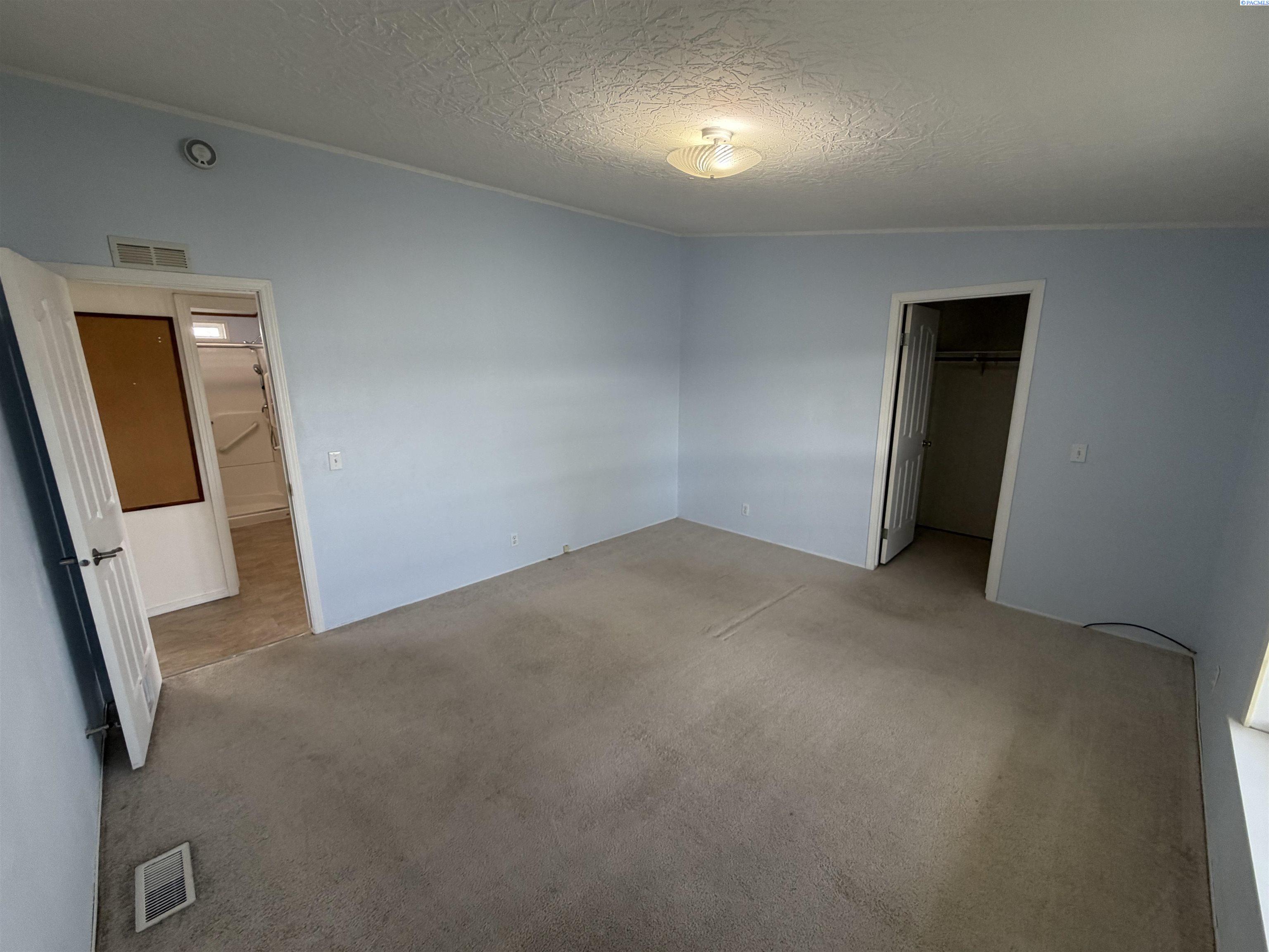 212 Crestwood Drive