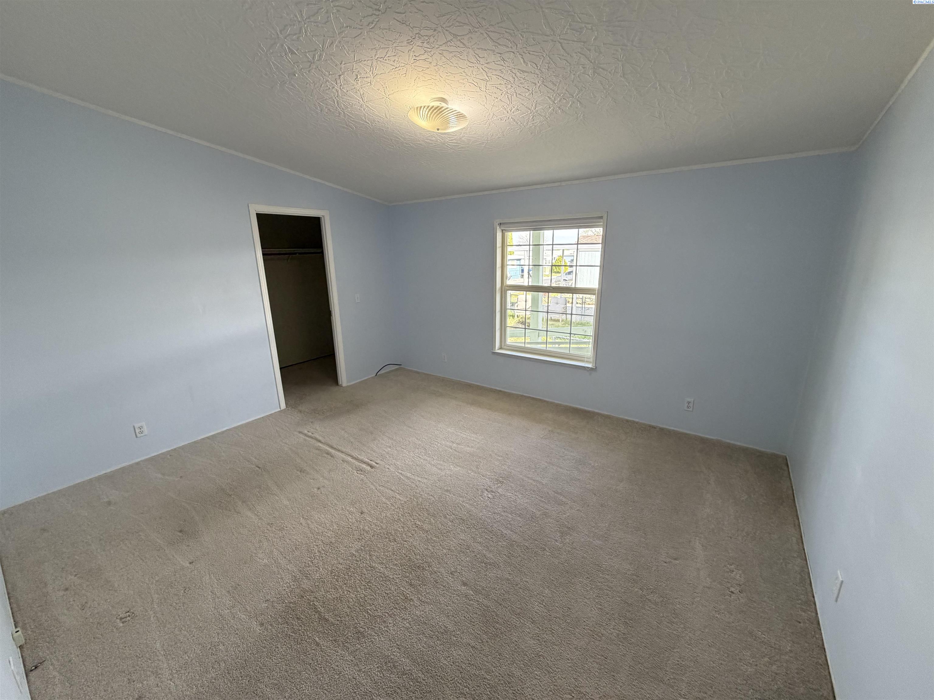 212 Crestwood Drive