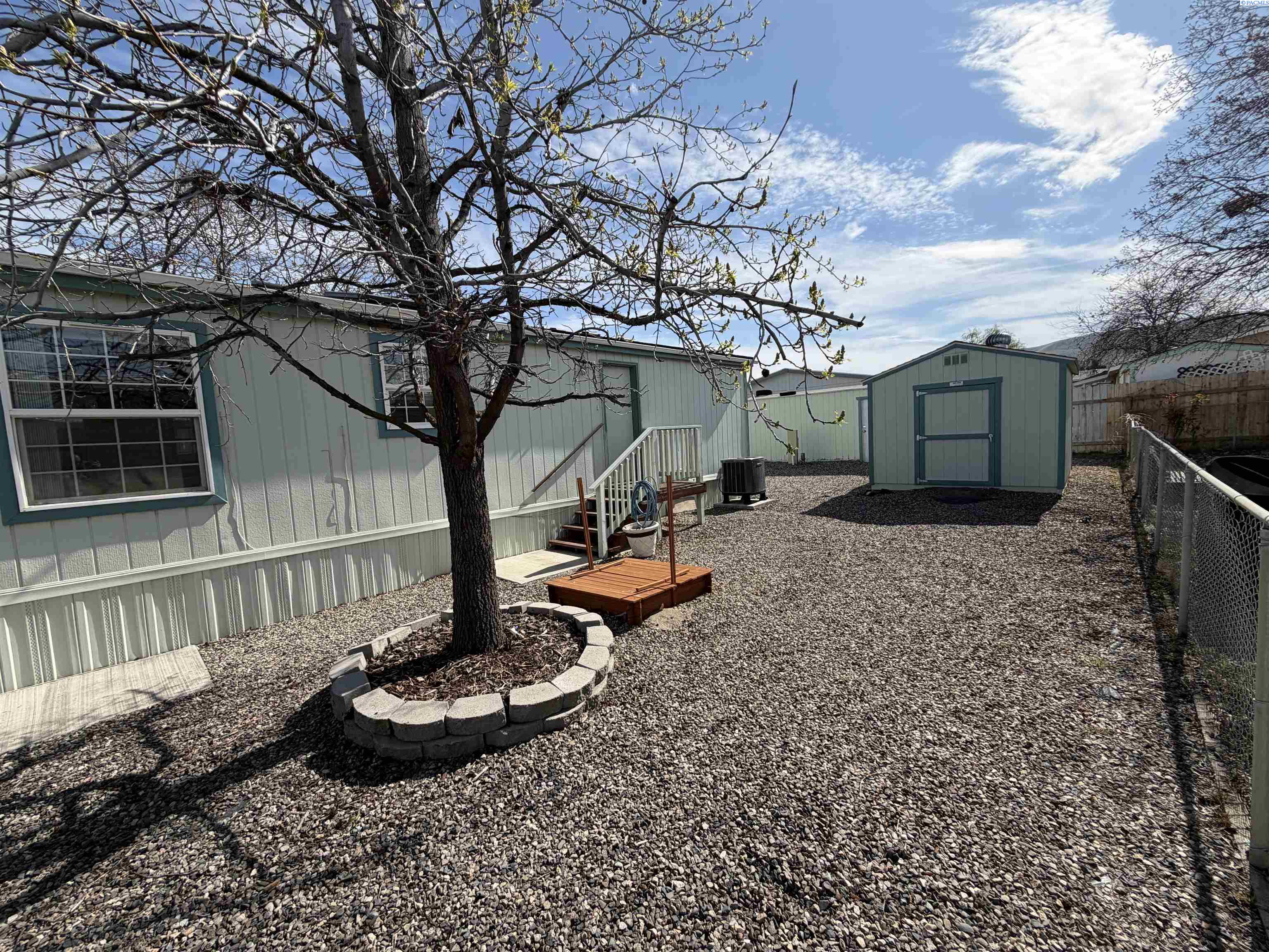 212 Crestwood Drive