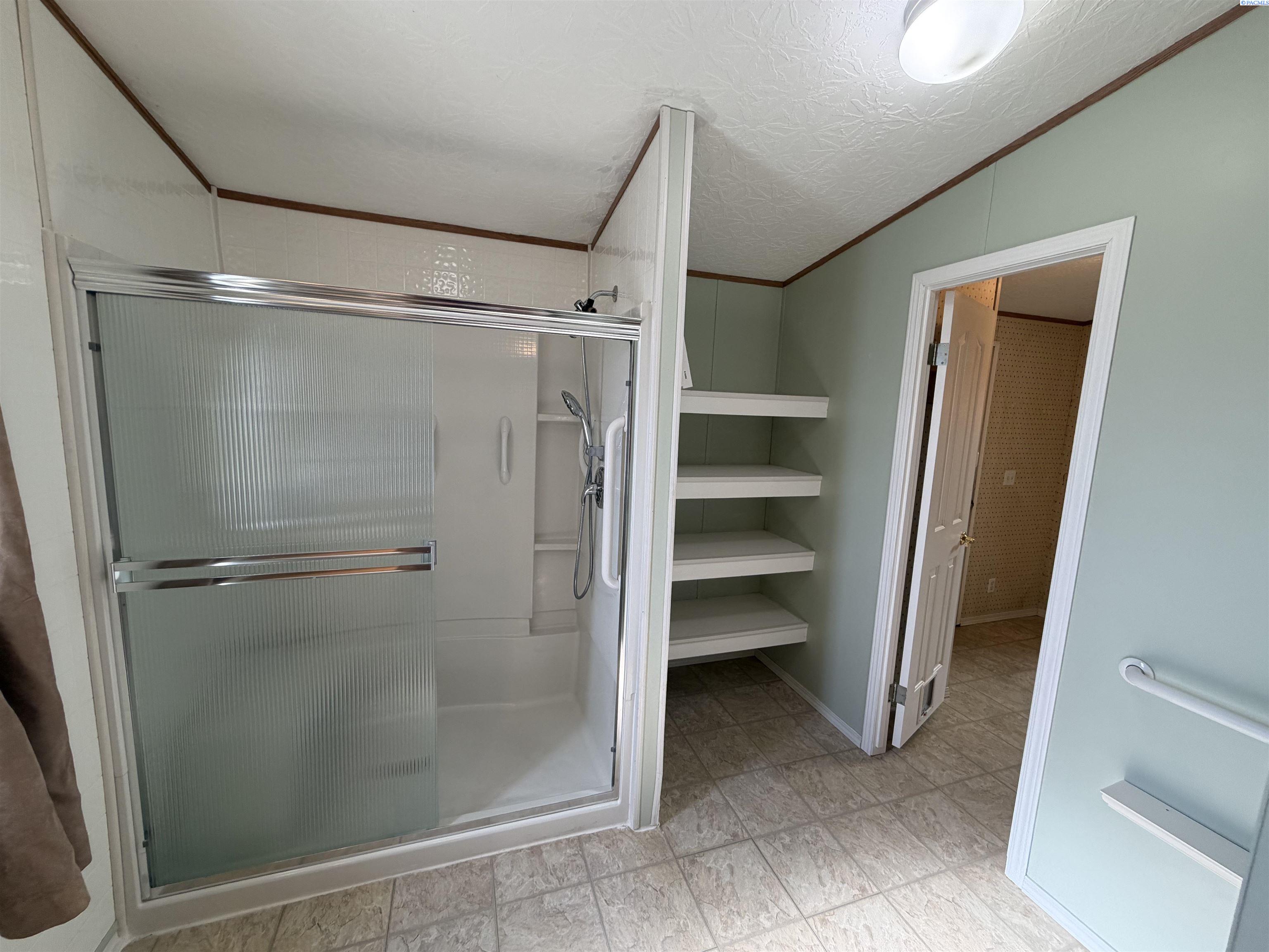 212 Crestwood Drive