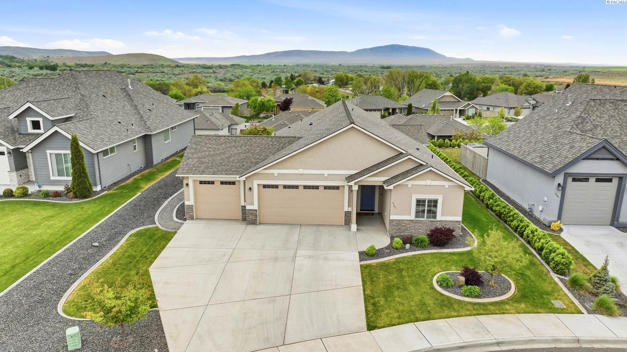 3161 Deserthawk Loop