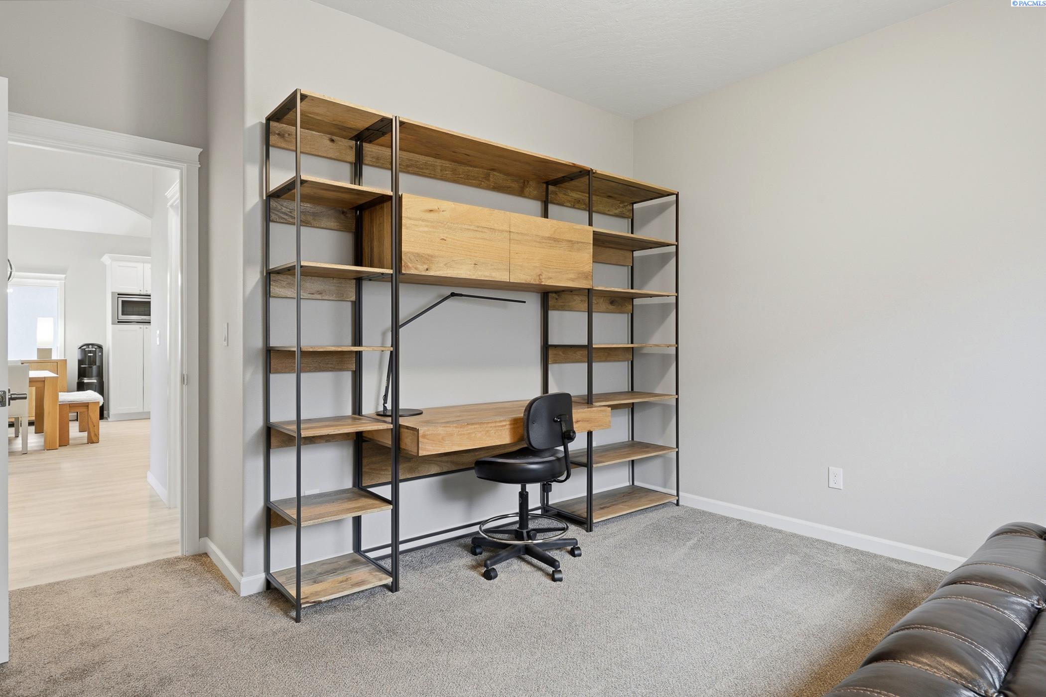 3161 Deserthawk Loop